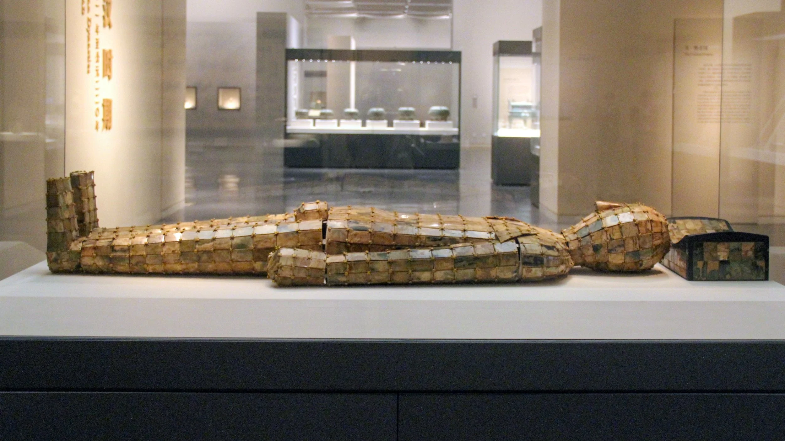 Jade body suit of Dou Wan