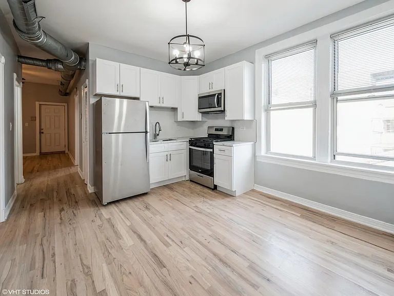 2641 W Augusta Blvd #1R, Chicago, IL 60622