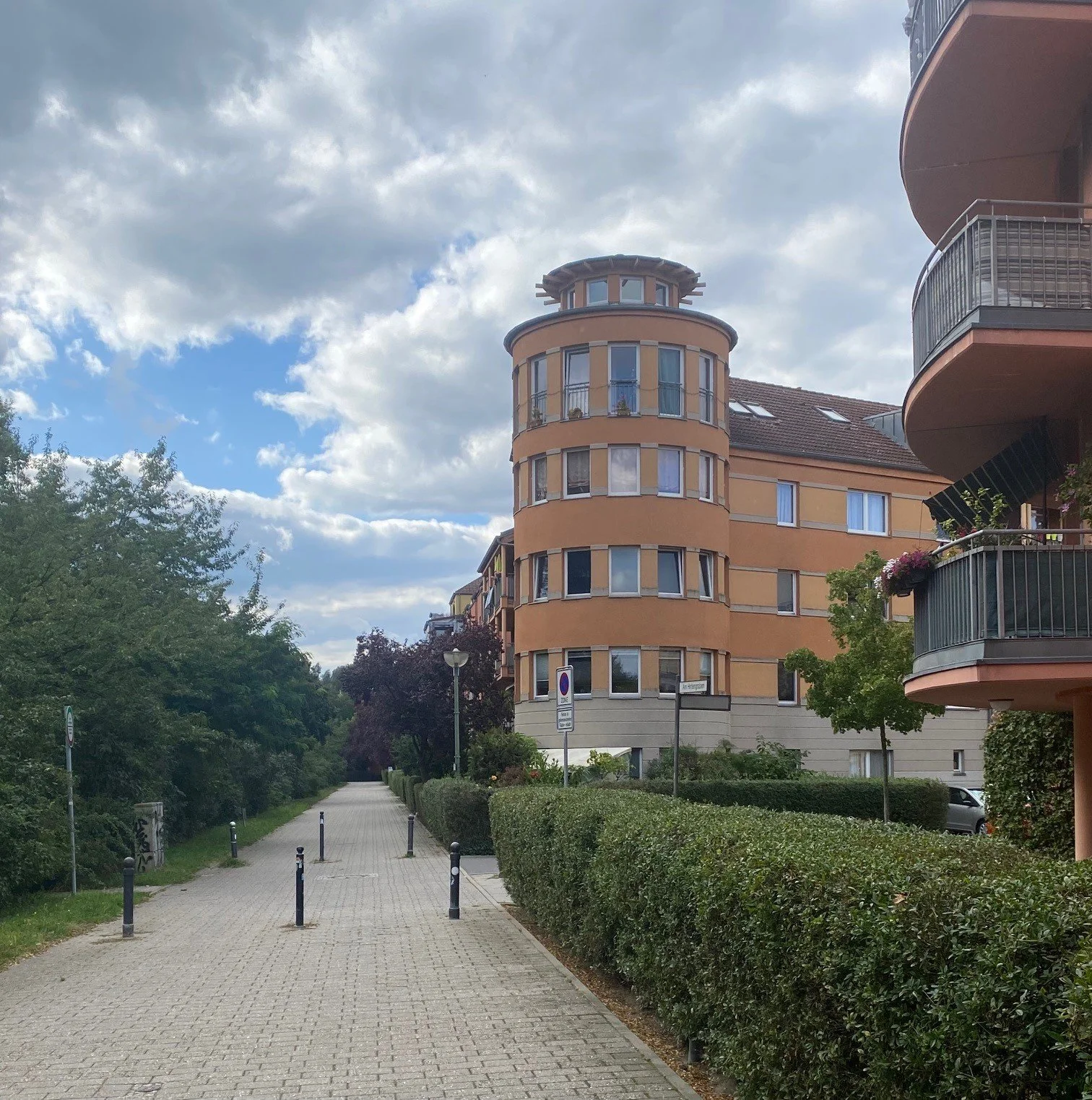 Berlin Kirchsteigfeld 4.jpg