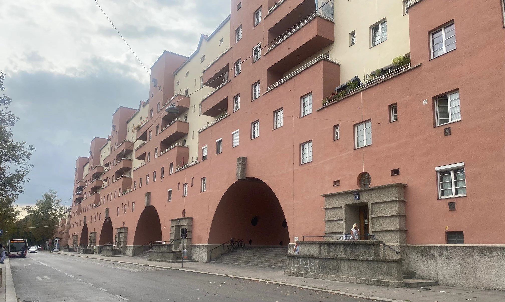 Vienna Karl Marx Hof 24.JPG