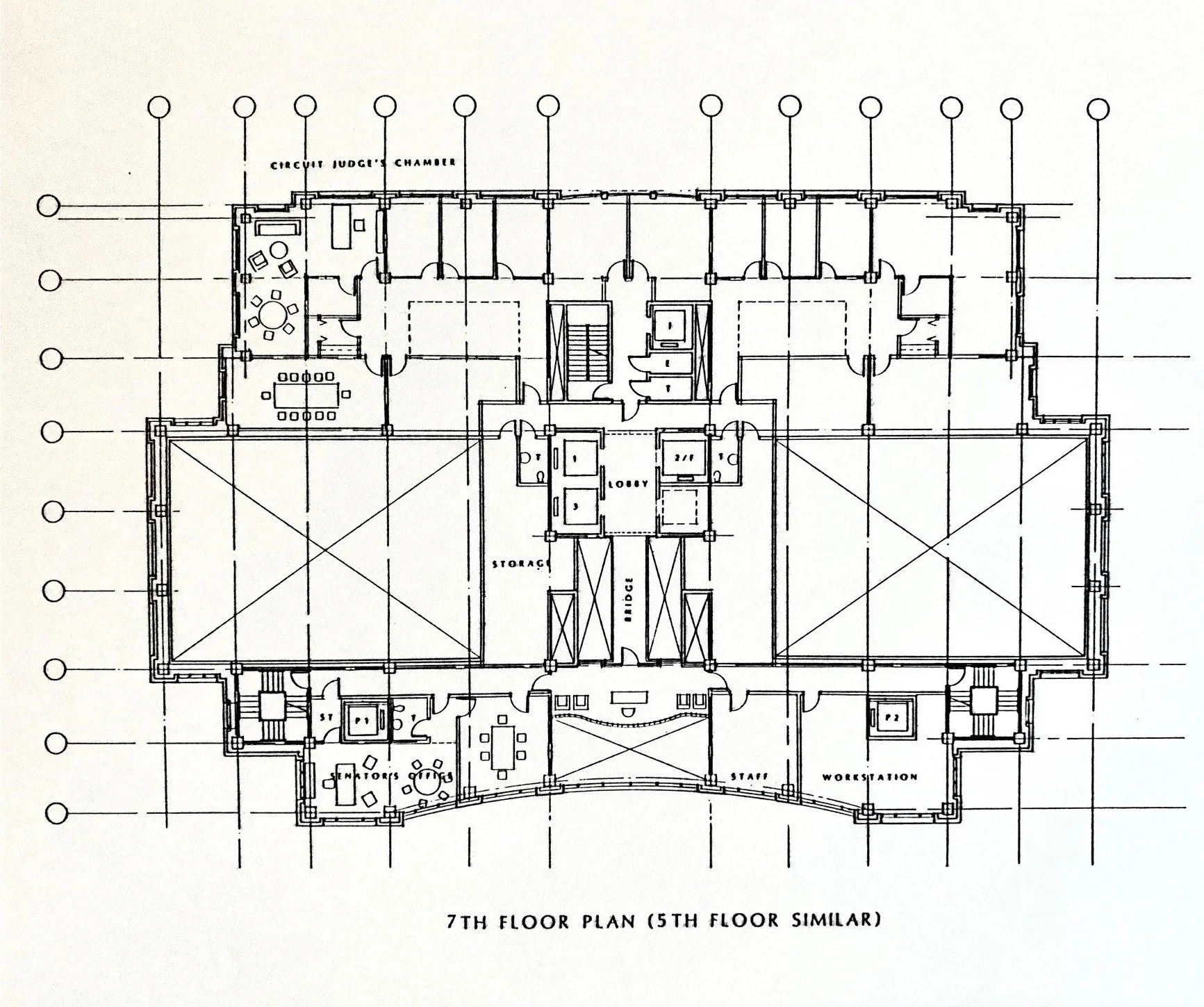 Typical floor plan showing the double height courtrooms and the Circuit Court Judges Chambers.