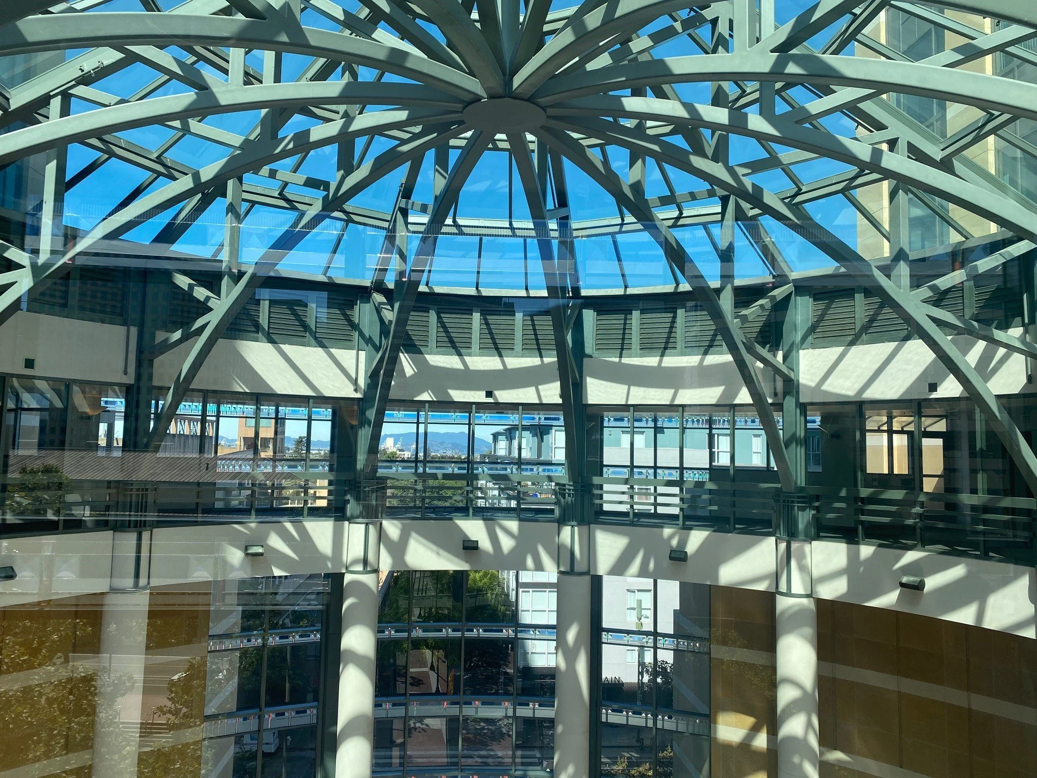 Oakland Federal Building rotunda structure 1.jpg