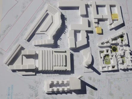 The first layout revealed a series of individually designed blocks that were not integrated with each other. Each student 'doing their own thing'. The interim review prompted the need for a redesign over the next couple of weeks. 