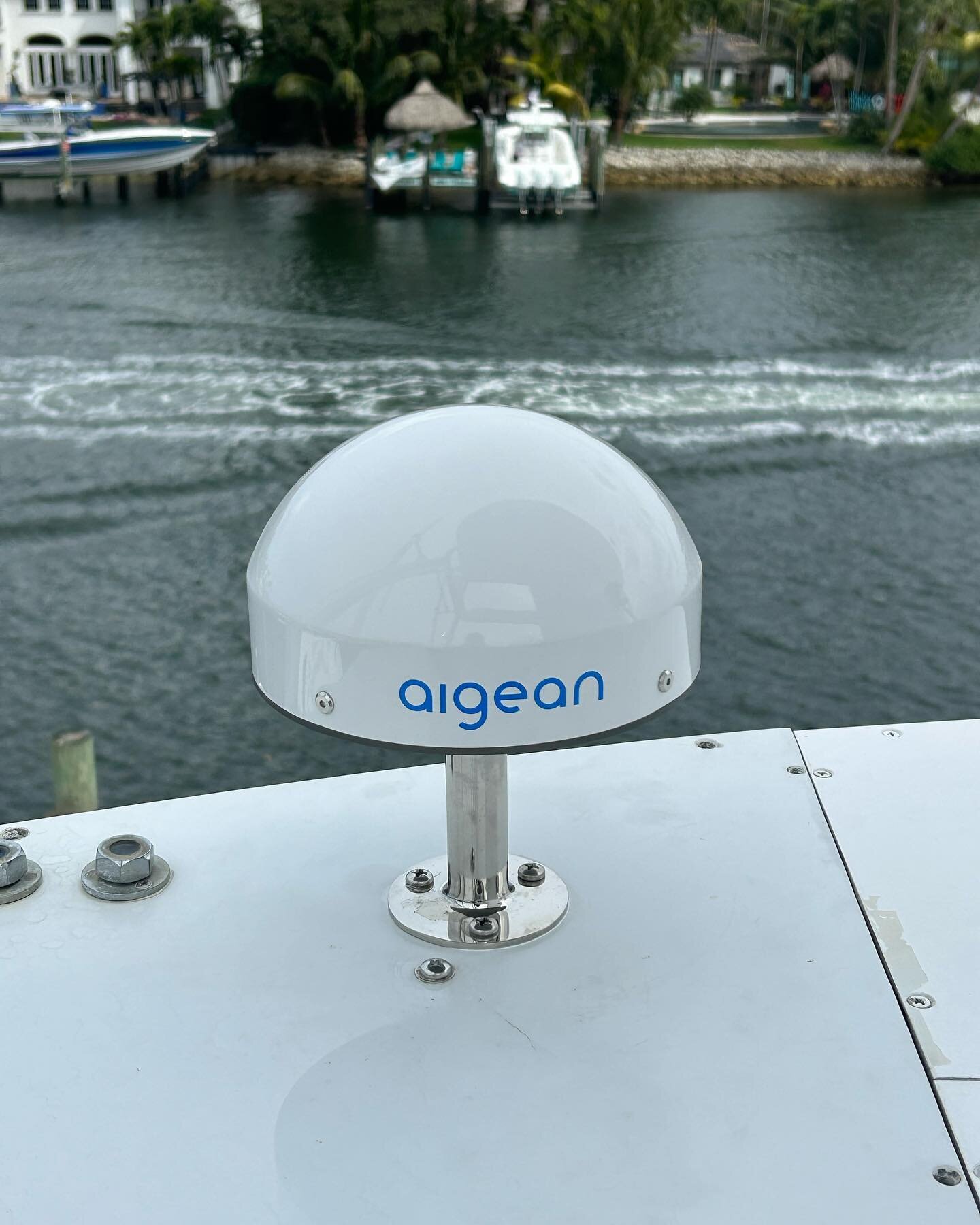 Aigean LD7000 install for wireless connectivity!

#bluehorizonmarine #aigean #wireless #wifi #marineelectronics #sportfish #yachtmanagement