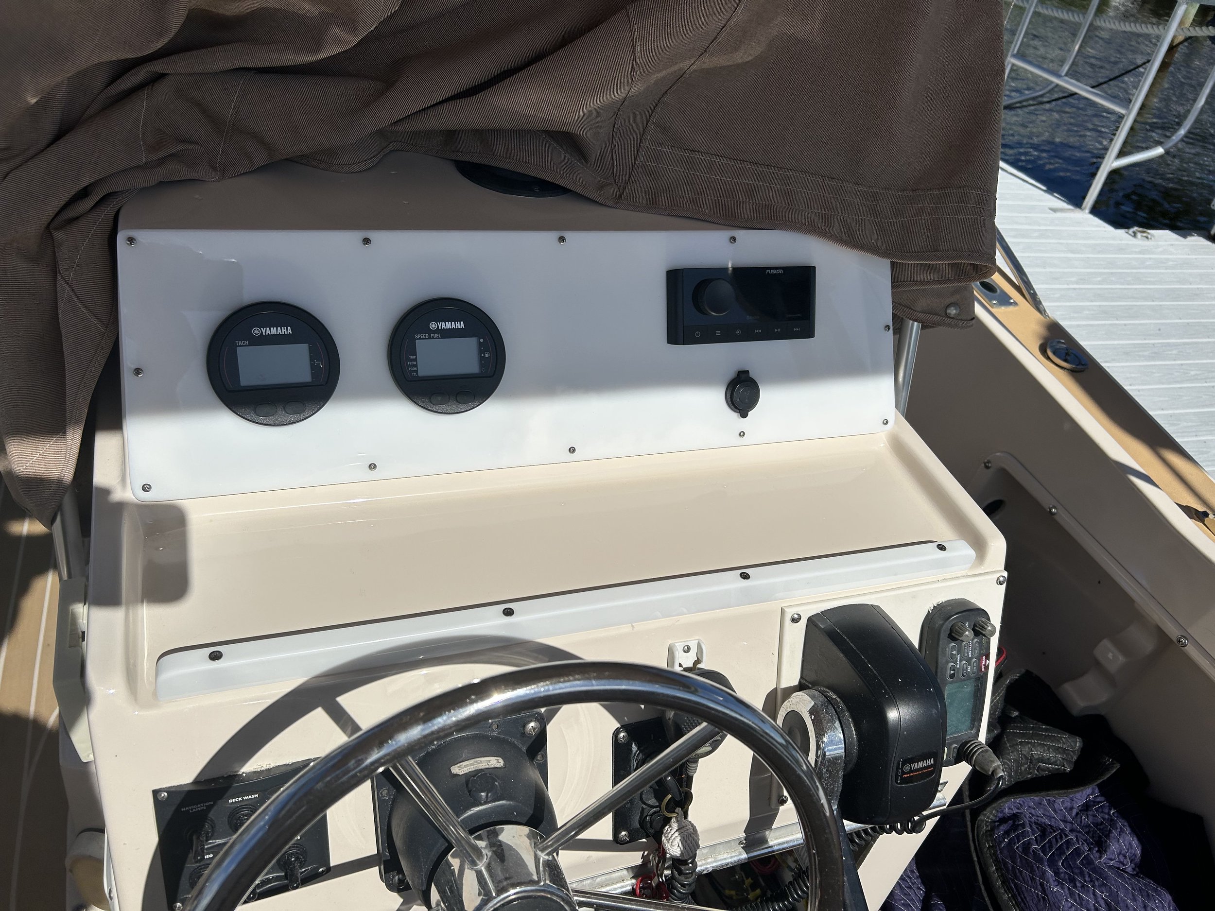 Chris Craft stereo upgrade, full rewire, stereo, lighting, new dash panel, gunwale lighting, 1000 North Jupiter marine electronics