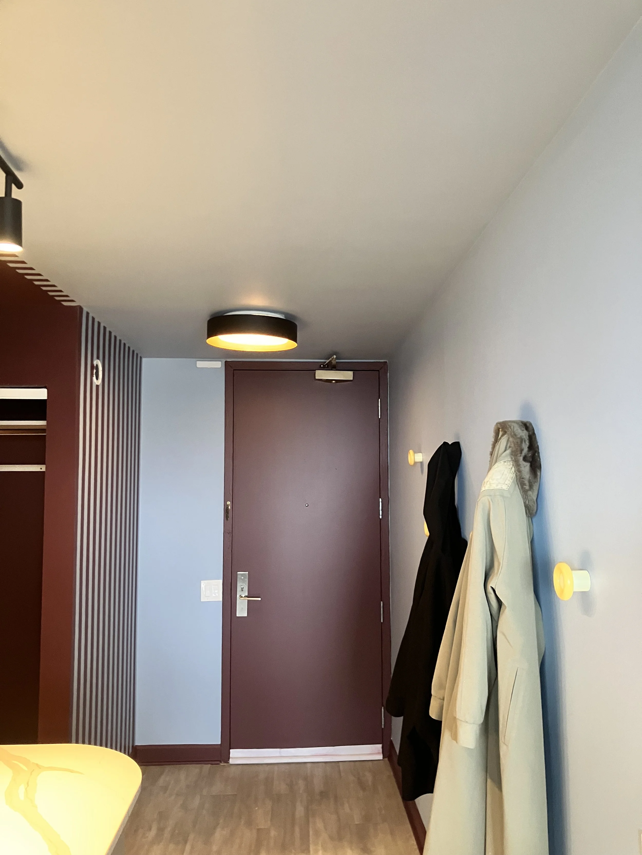 What a colorful entryway