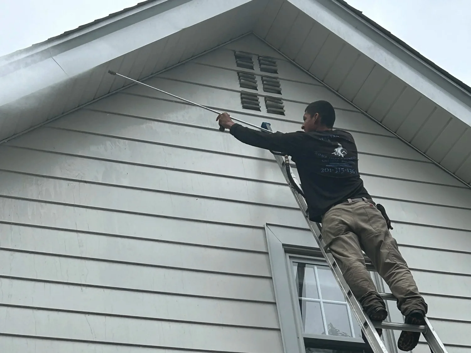 Professional residential exterior pressure washing