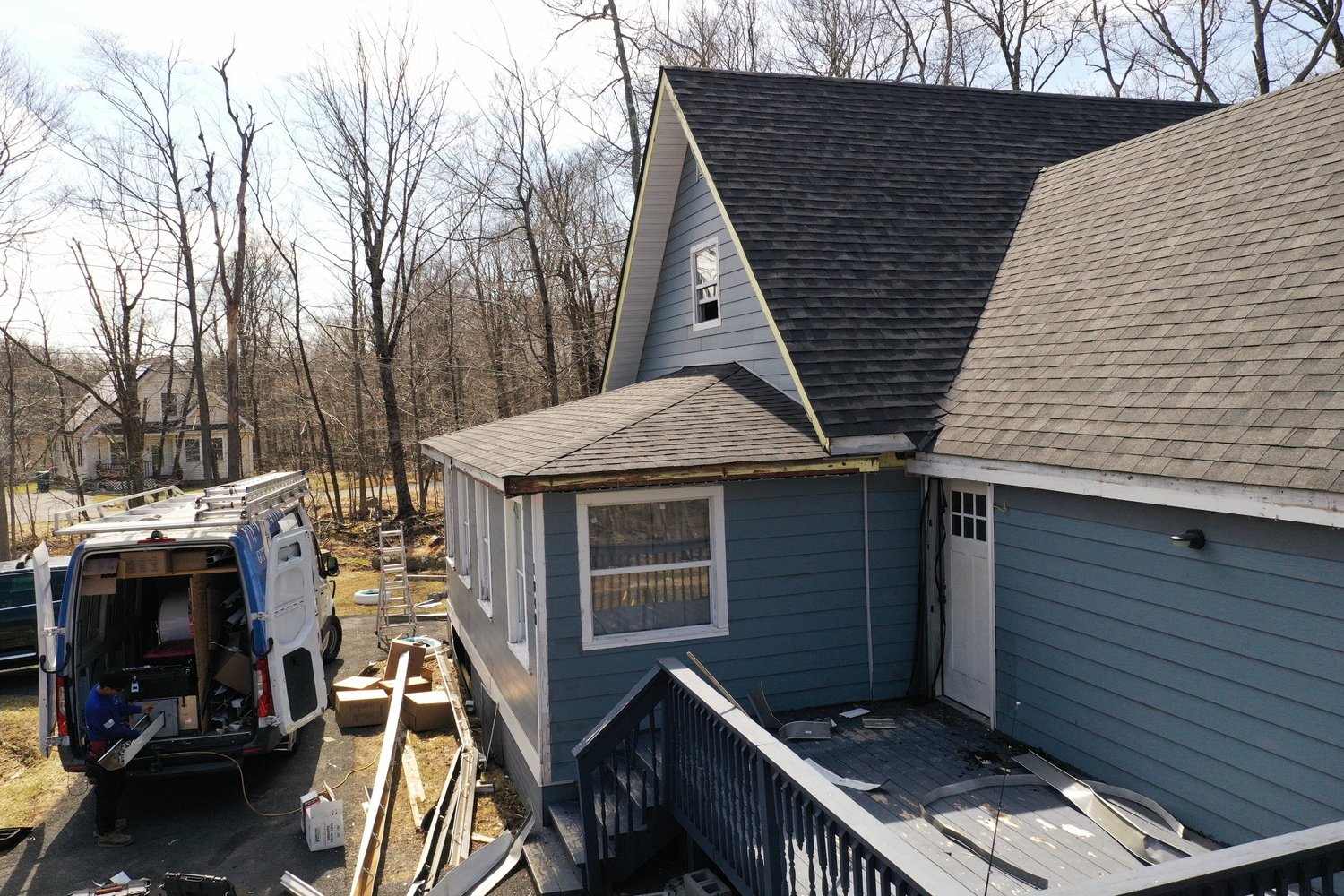 Aluminum fascia and roofline finishing
