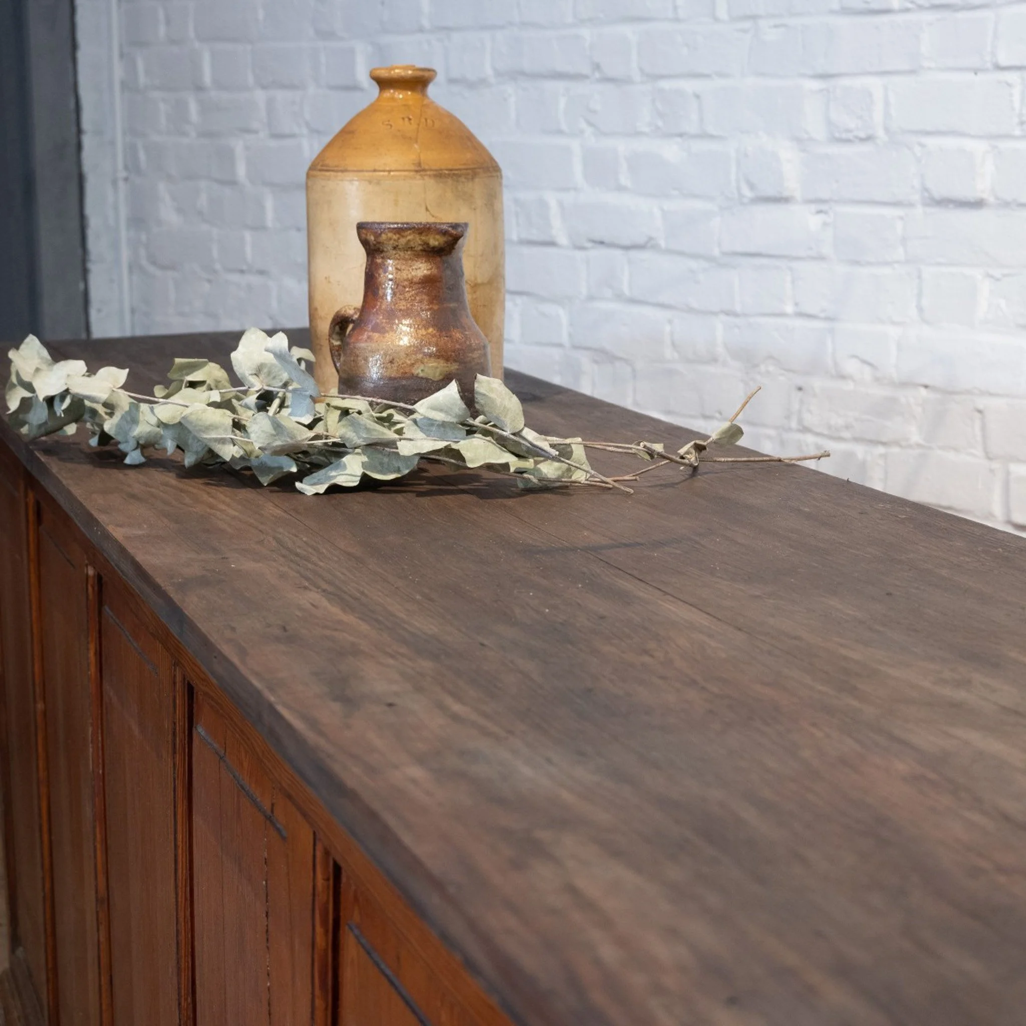 French-pine-shop-kitchen-counter-drawers-06.jpg