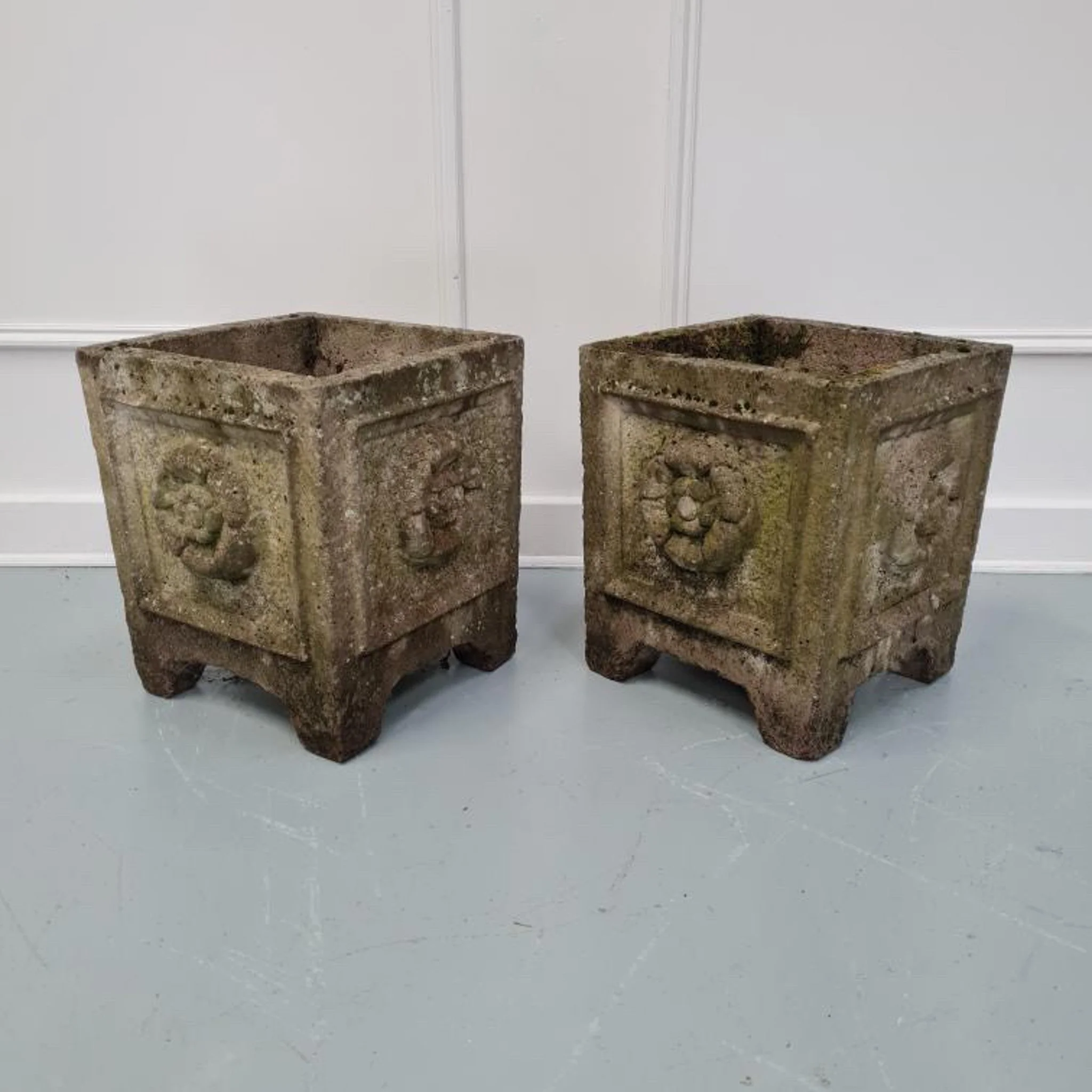 stone-garden-planters-english-vintage.jpg