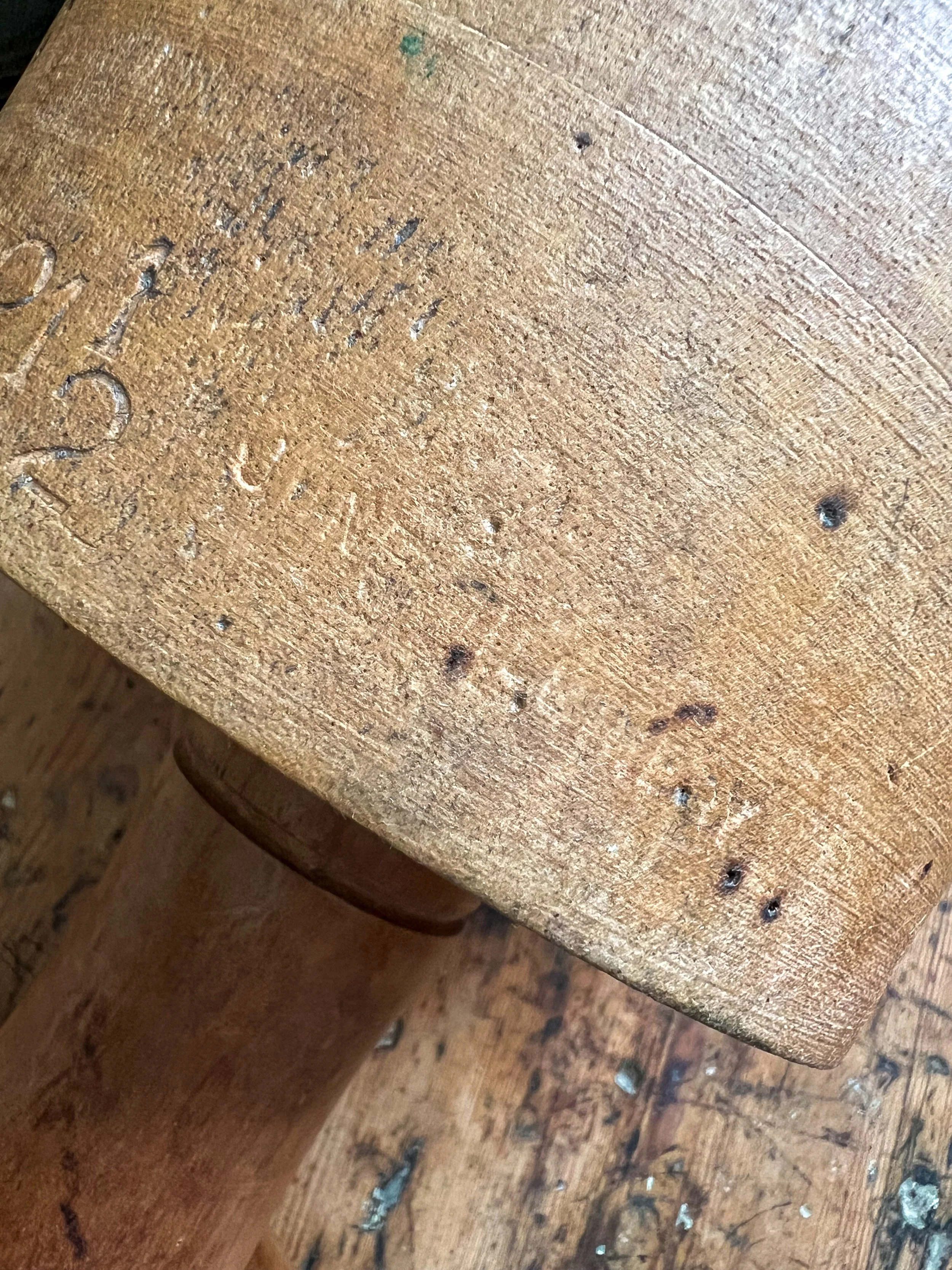 antique-milliner's-hat-block-wooden-stand-6