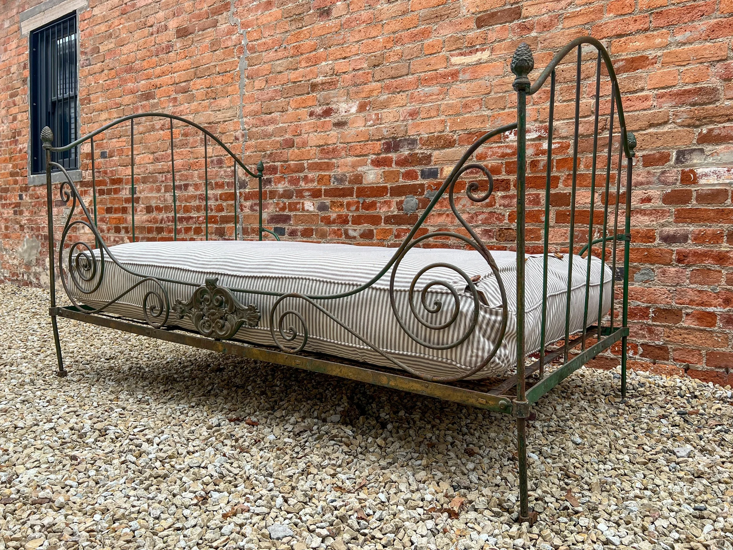 French-iron-folding-day-bed-antique-3