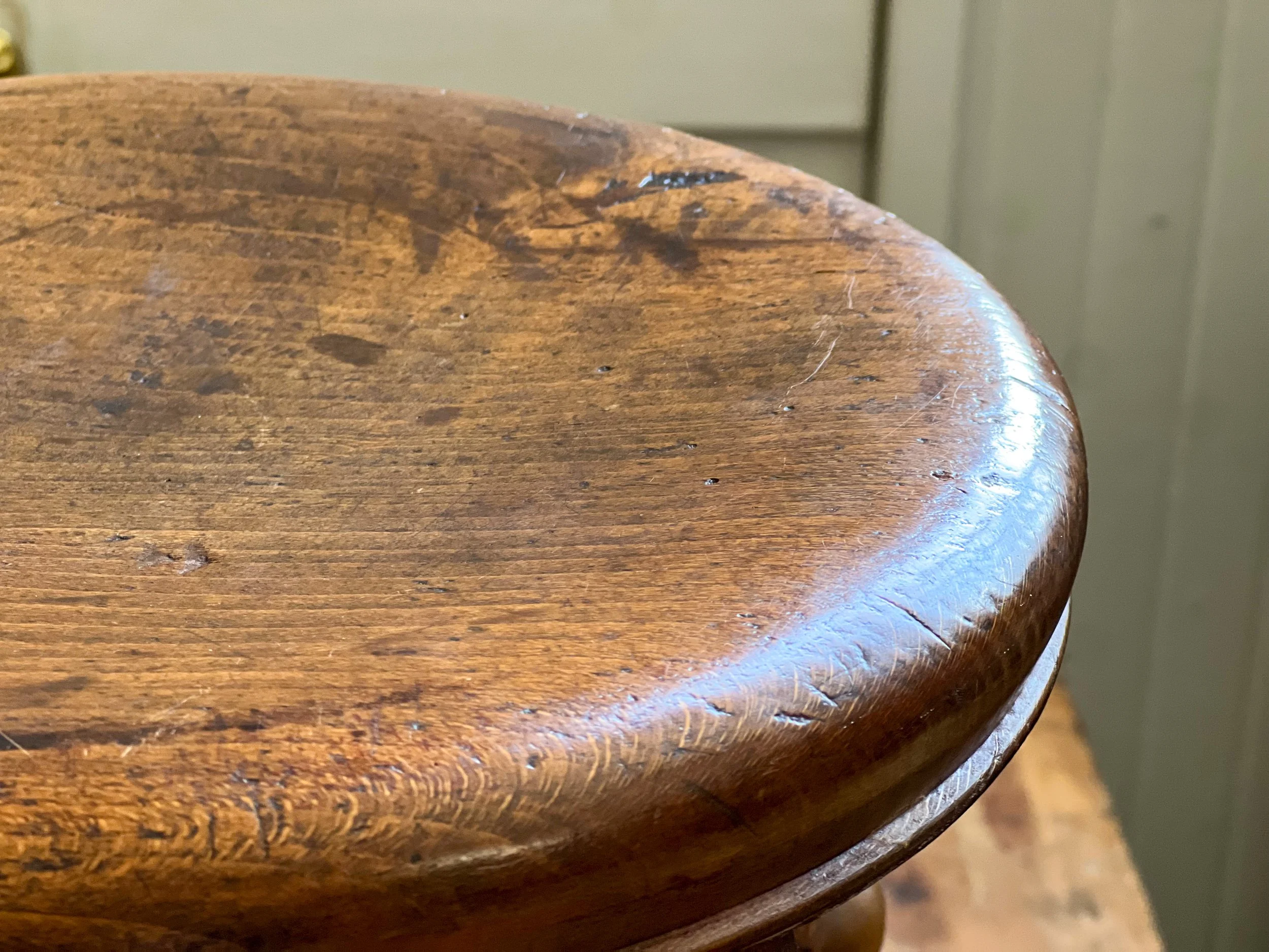 english-elm-stool-country-house-10.jpg