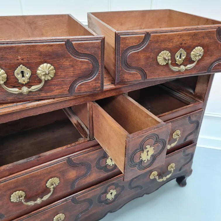 18th-century-French-oak-commode-antique-louis-XV