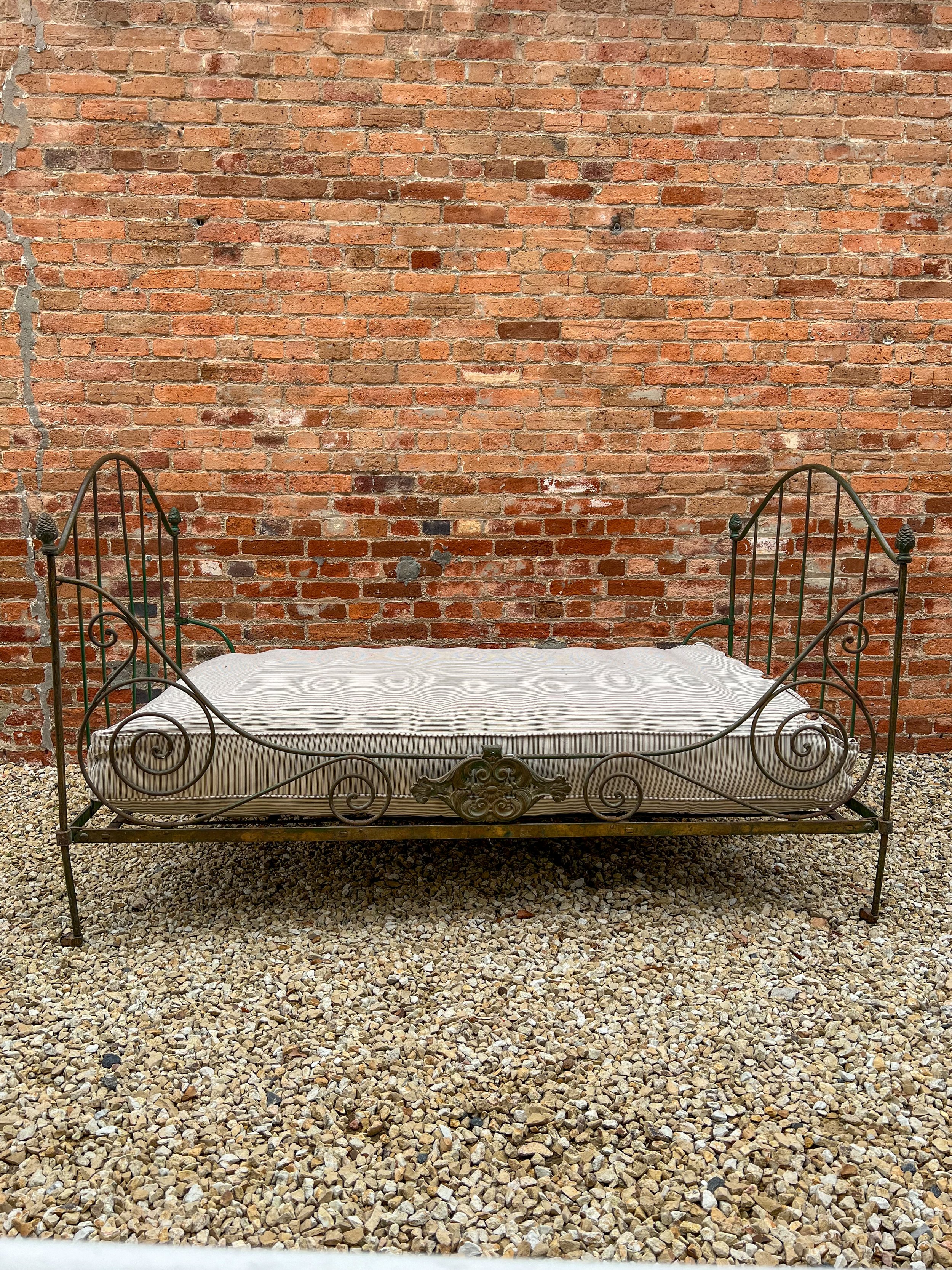 French-iron-folding-day-bed-antique-2