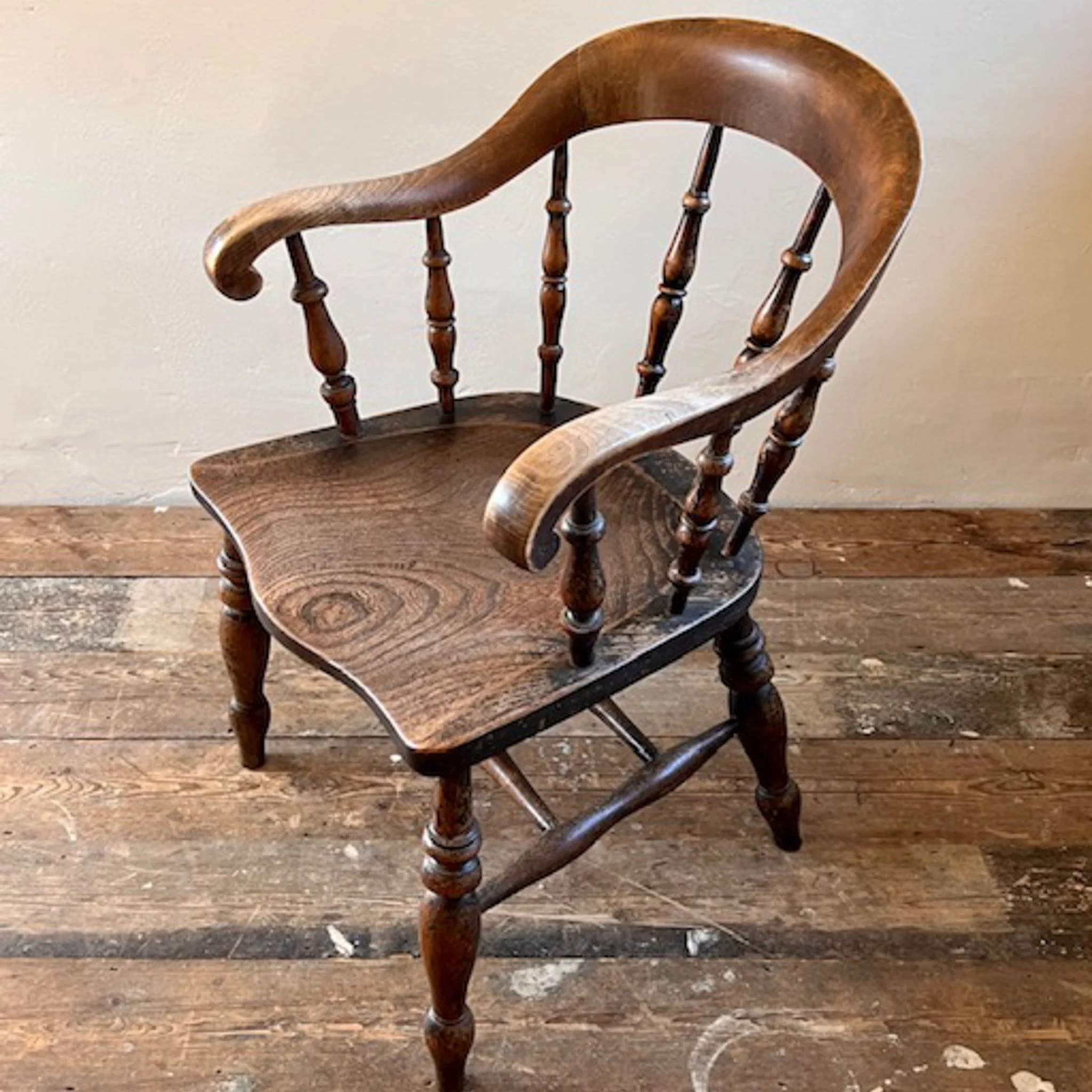 English-elm-smokers-bow-chair-antique-OC83015.jpg