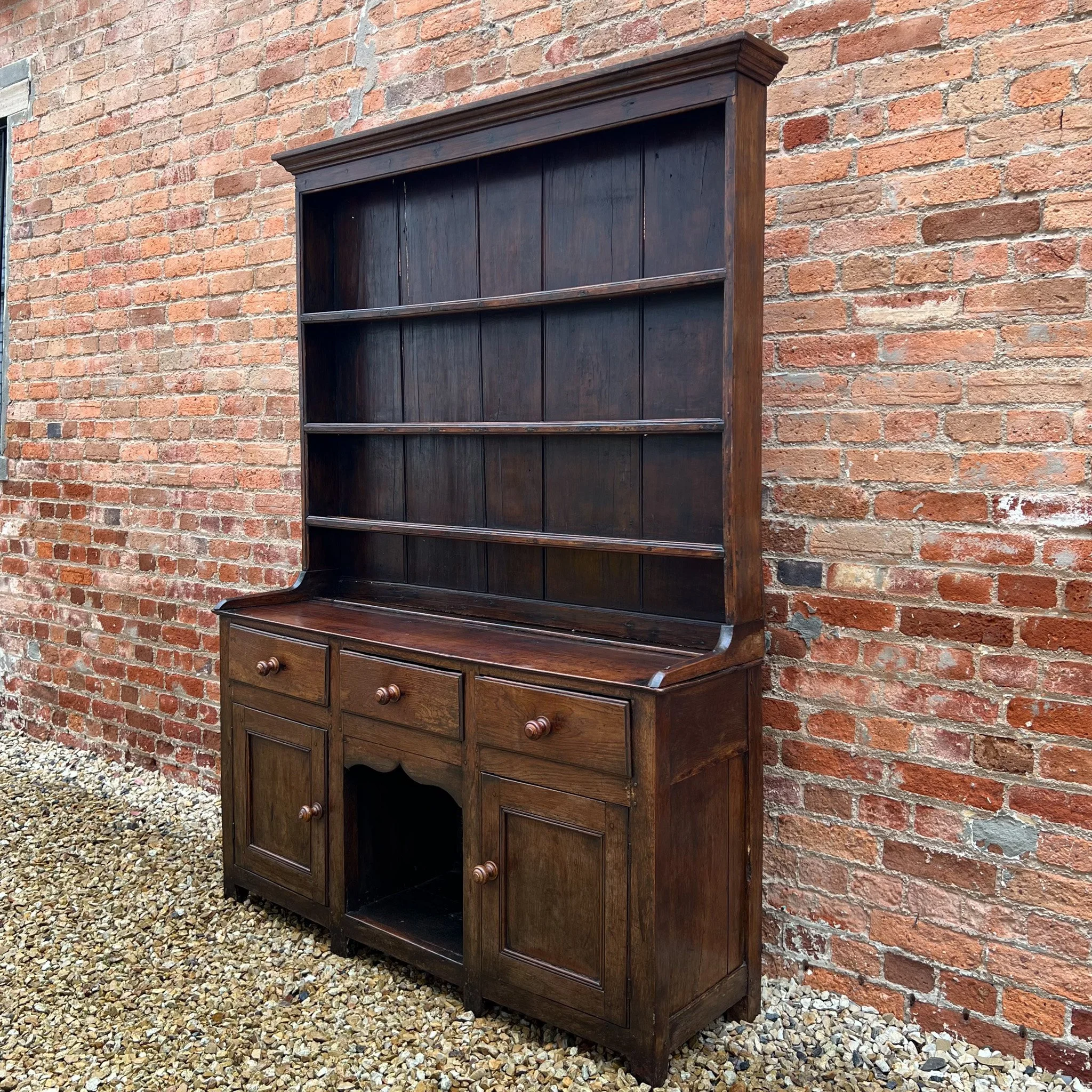 English-georgian-oak-dresser-coountry-kneehole-charming-5.jpg