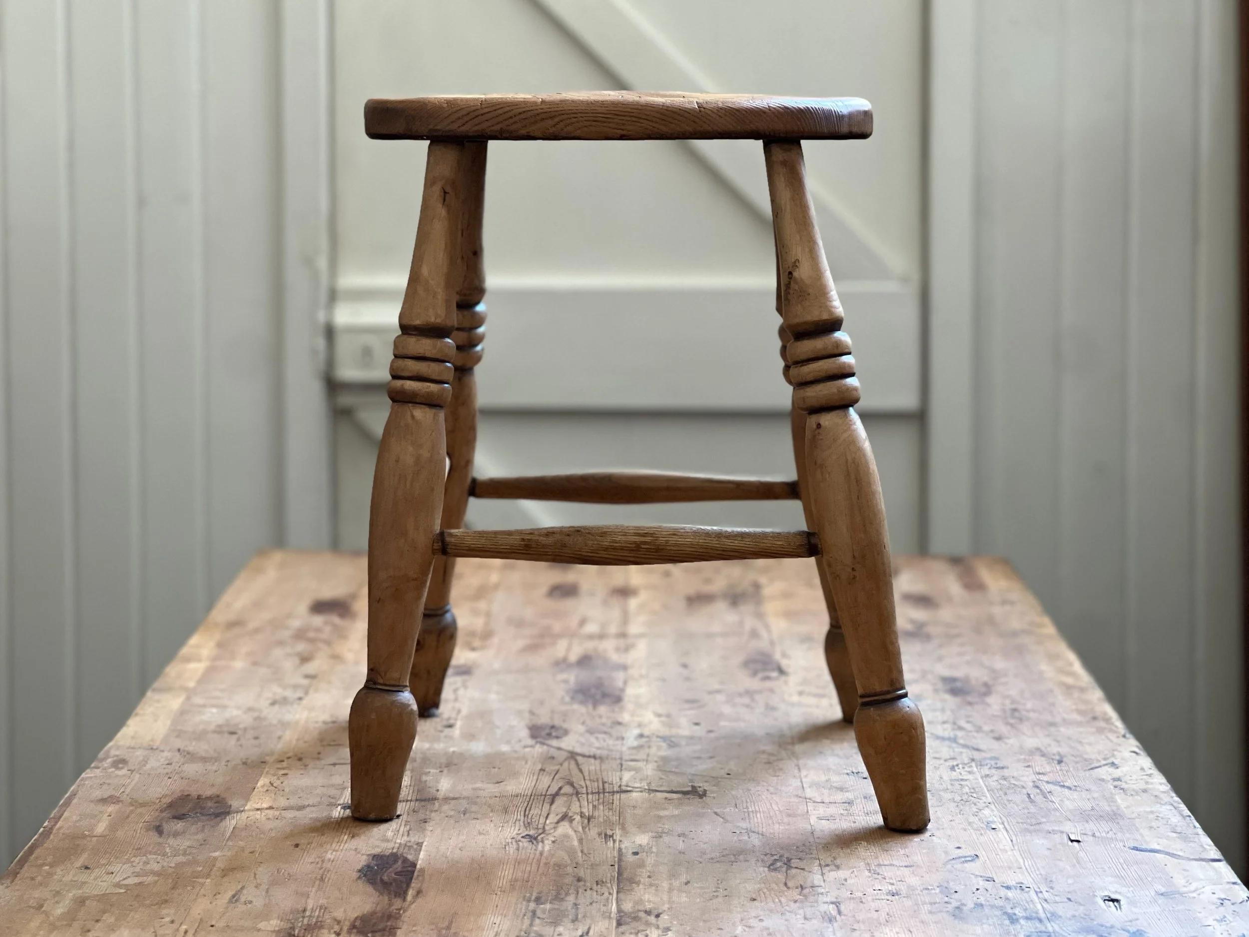 english-elm-stool-country-house-6.jpg