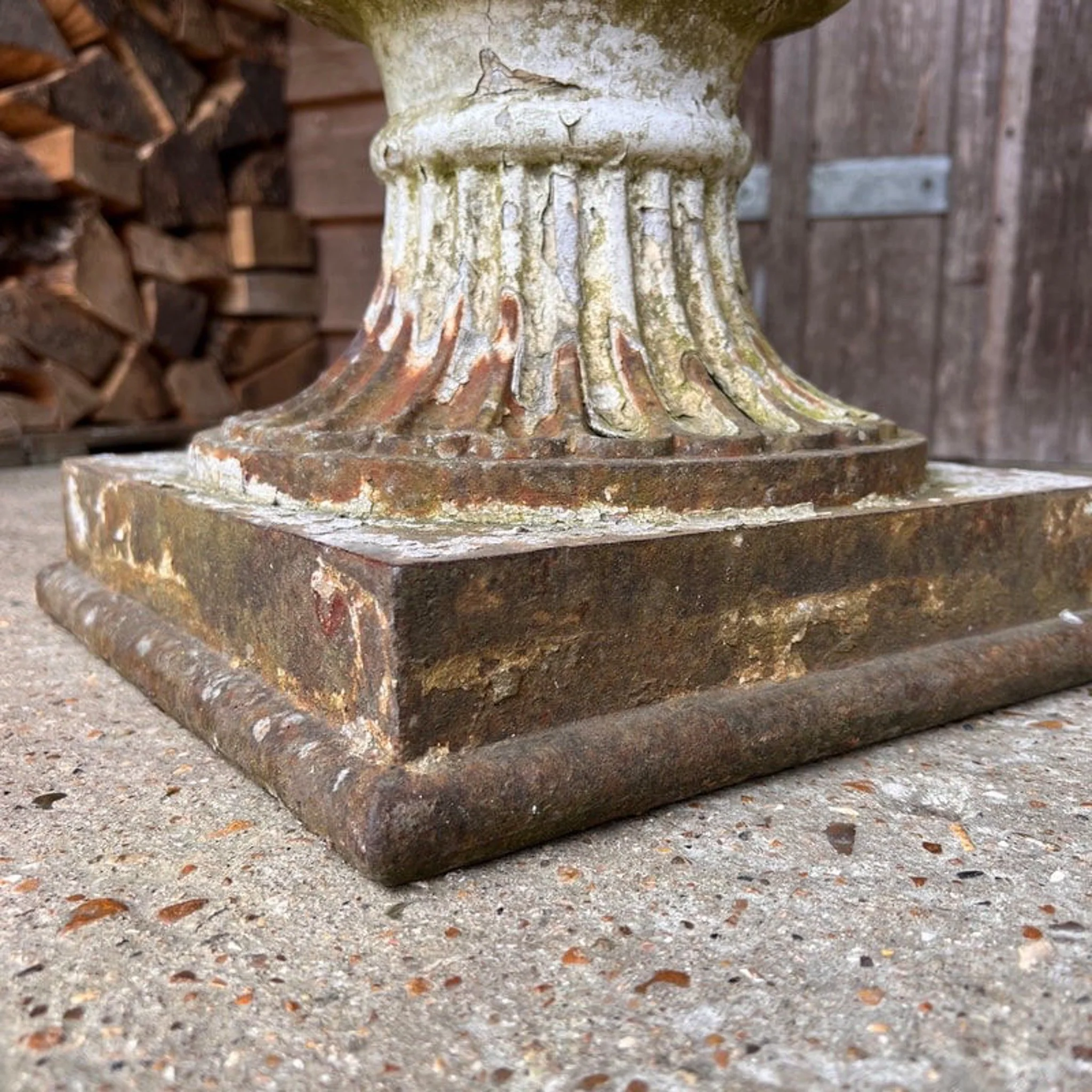 English-cast-iron-antique-garden-urn-G8303-2.jpg