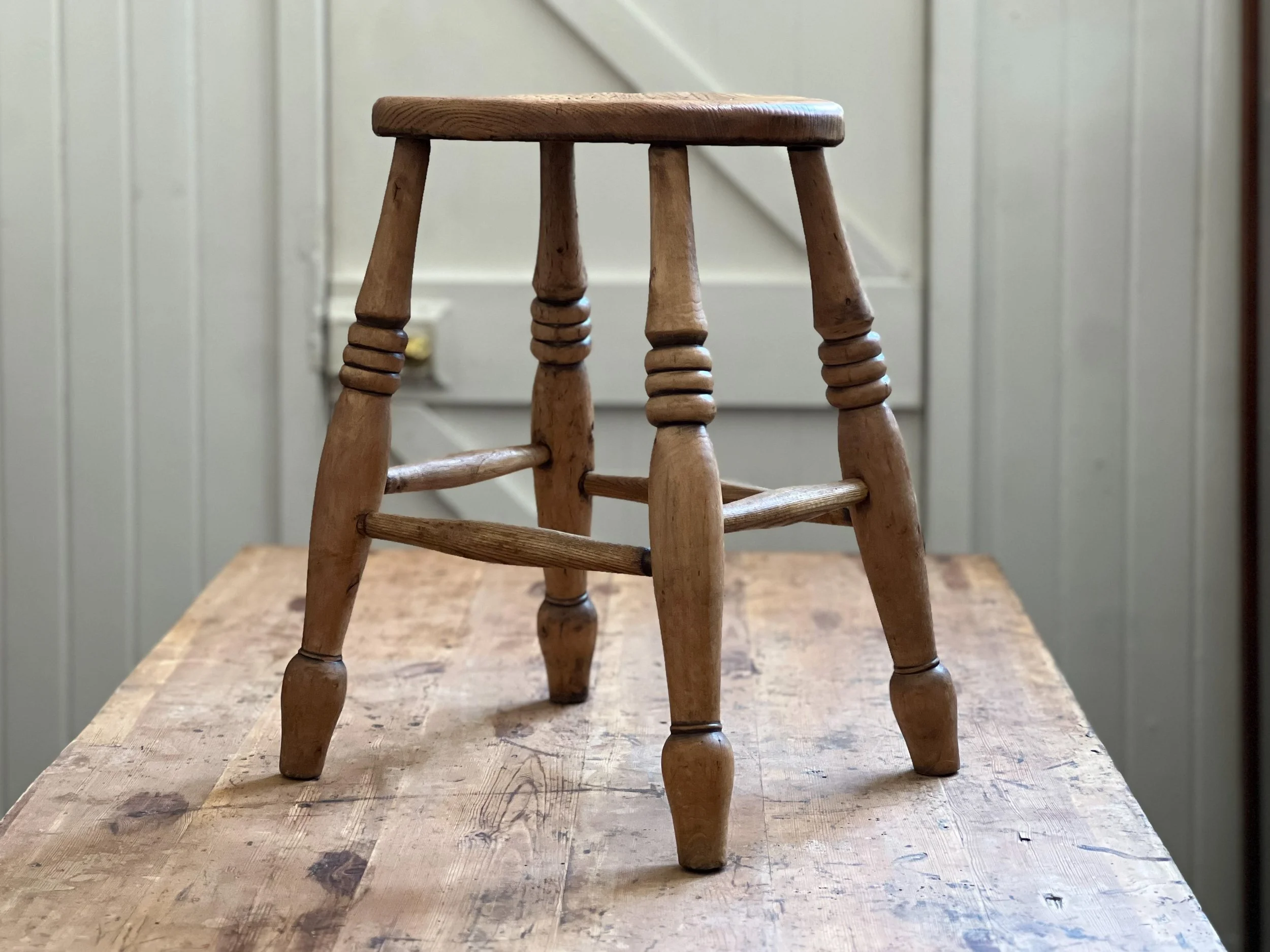 english-elm-stool-country-house-5.jpg