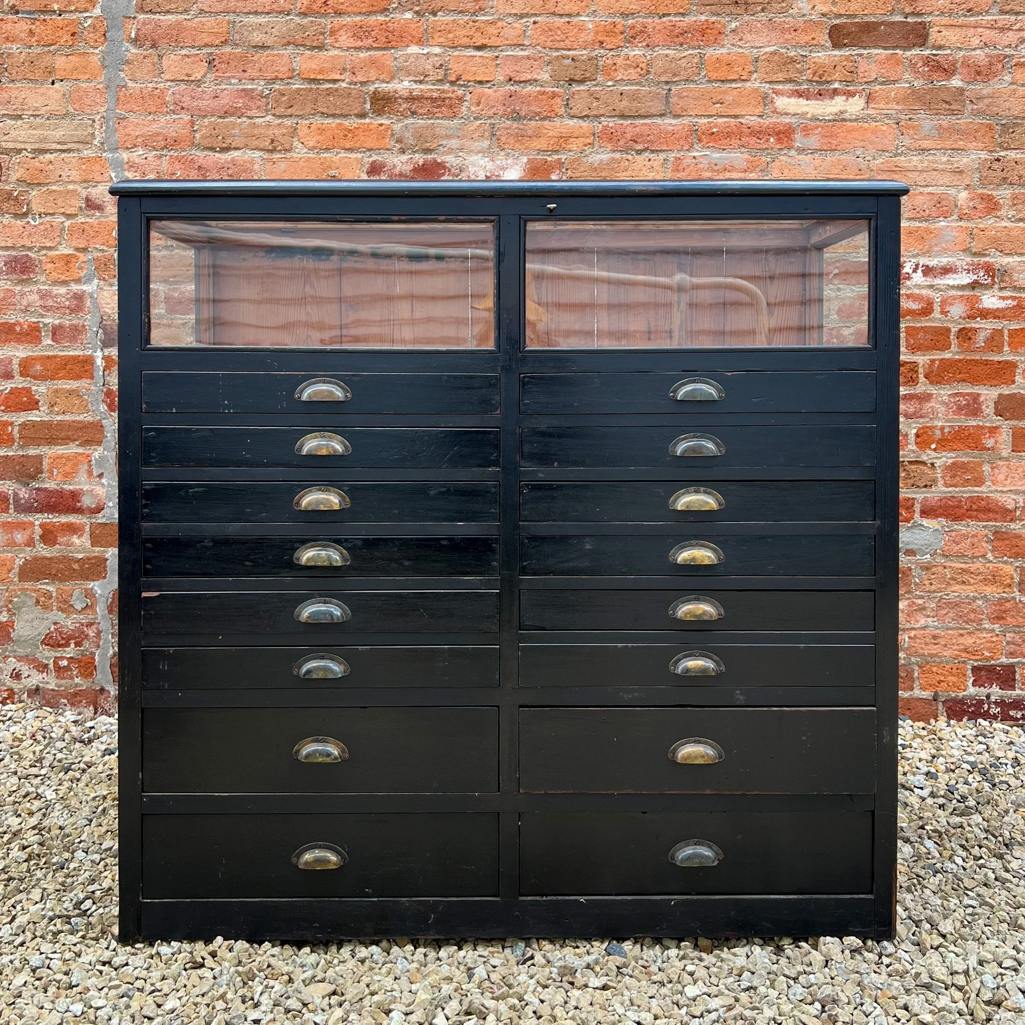 Jeweller's shop display cabinet
