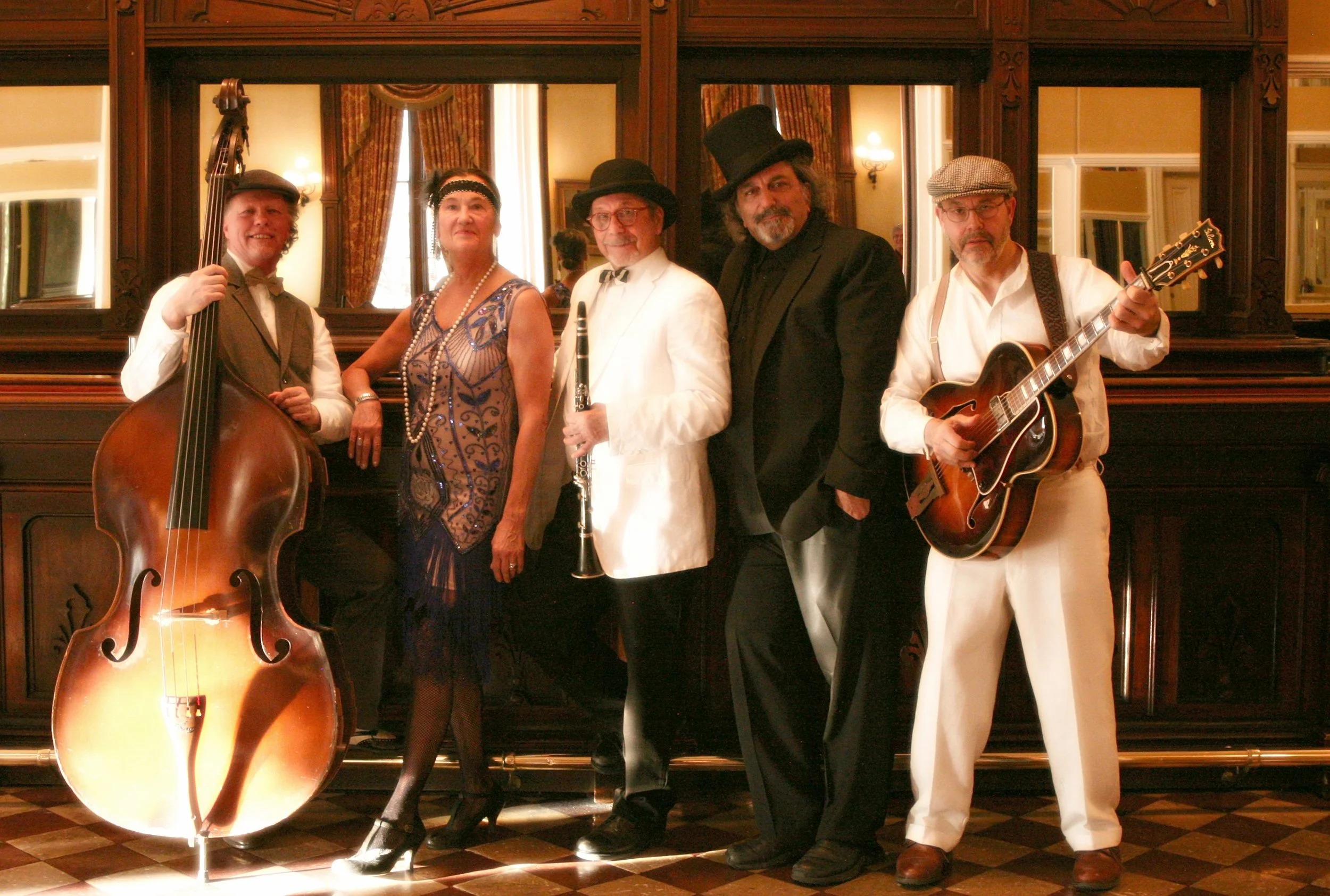 Annie &amp; the Hedonists in Concert