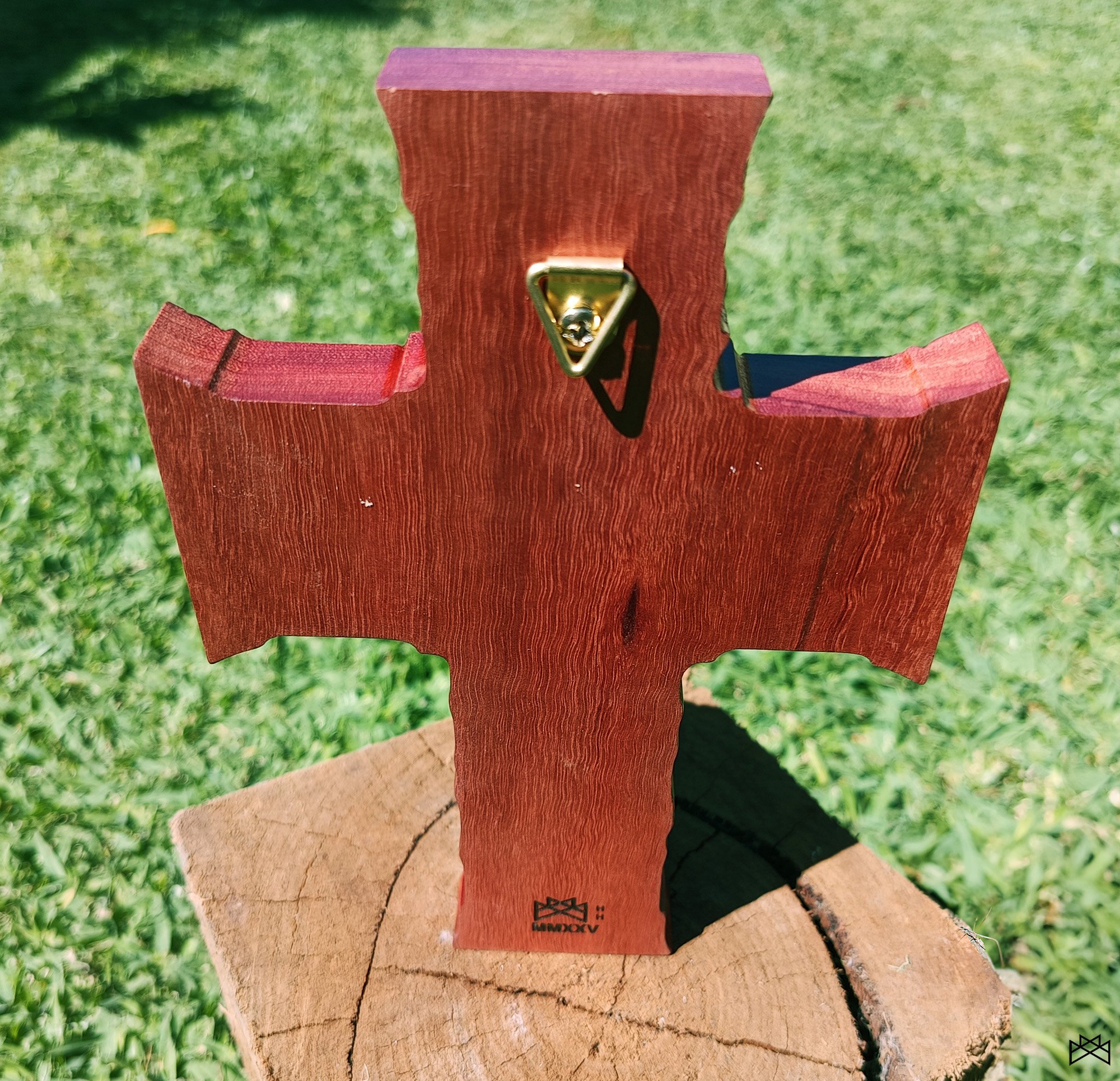 HolyHearth-FlowerCross004.jpg