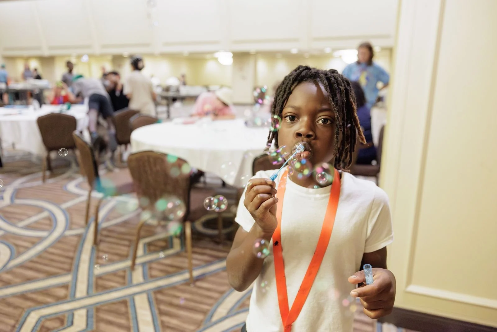 🌞 Moment of Camp Monday: Morning Magic
There&rsquo;s something special about camp mornings &mdash; sleepy smiles, giggles over breakfast, and the excitement of a new day ahead. ☀️💛 Whether it&rsquo;s matching shirts or morning hugs, these moments r