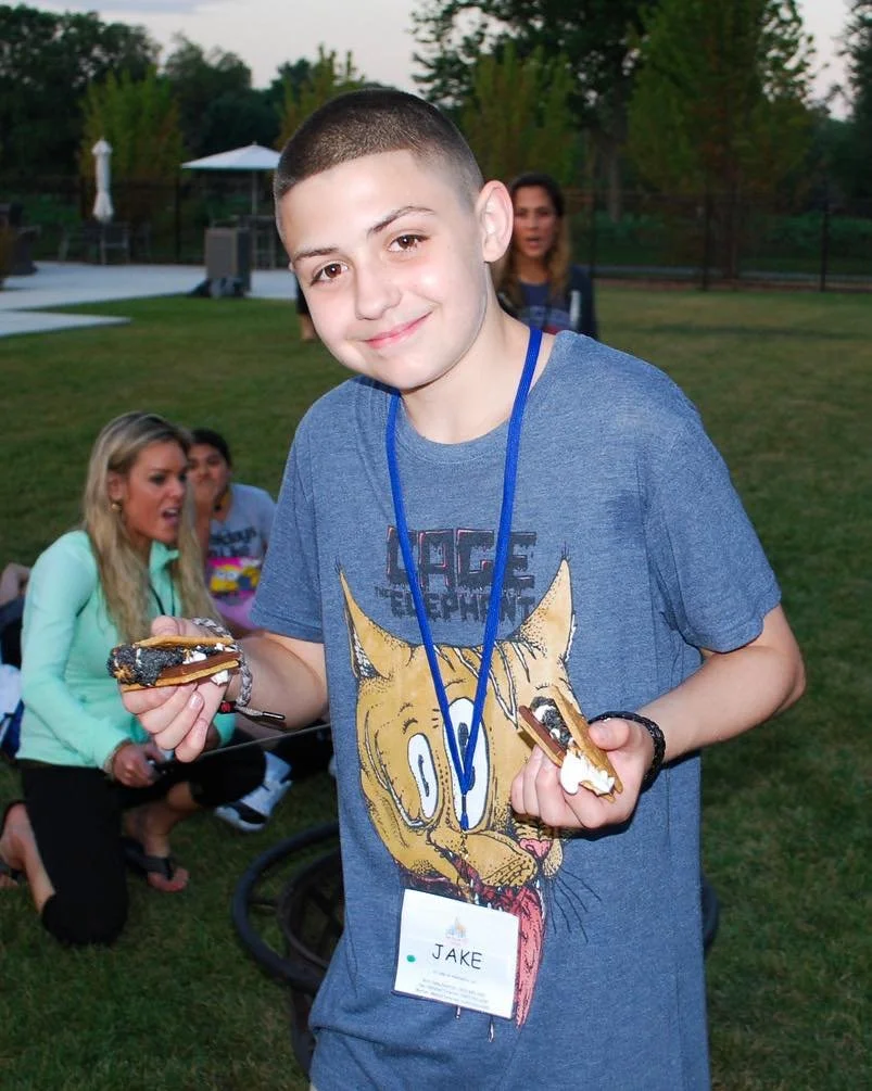 💛 Moment of Camp Monday 💛

Ending the day of camp with a campfire, camp  songs 🎵 and s&rsquo;mores. Moments like this remind us the little moments are magical.✨💫

#MomentOfCampMonday  #CampKidsAreKidsChicago #CampMagic  #CampMemories