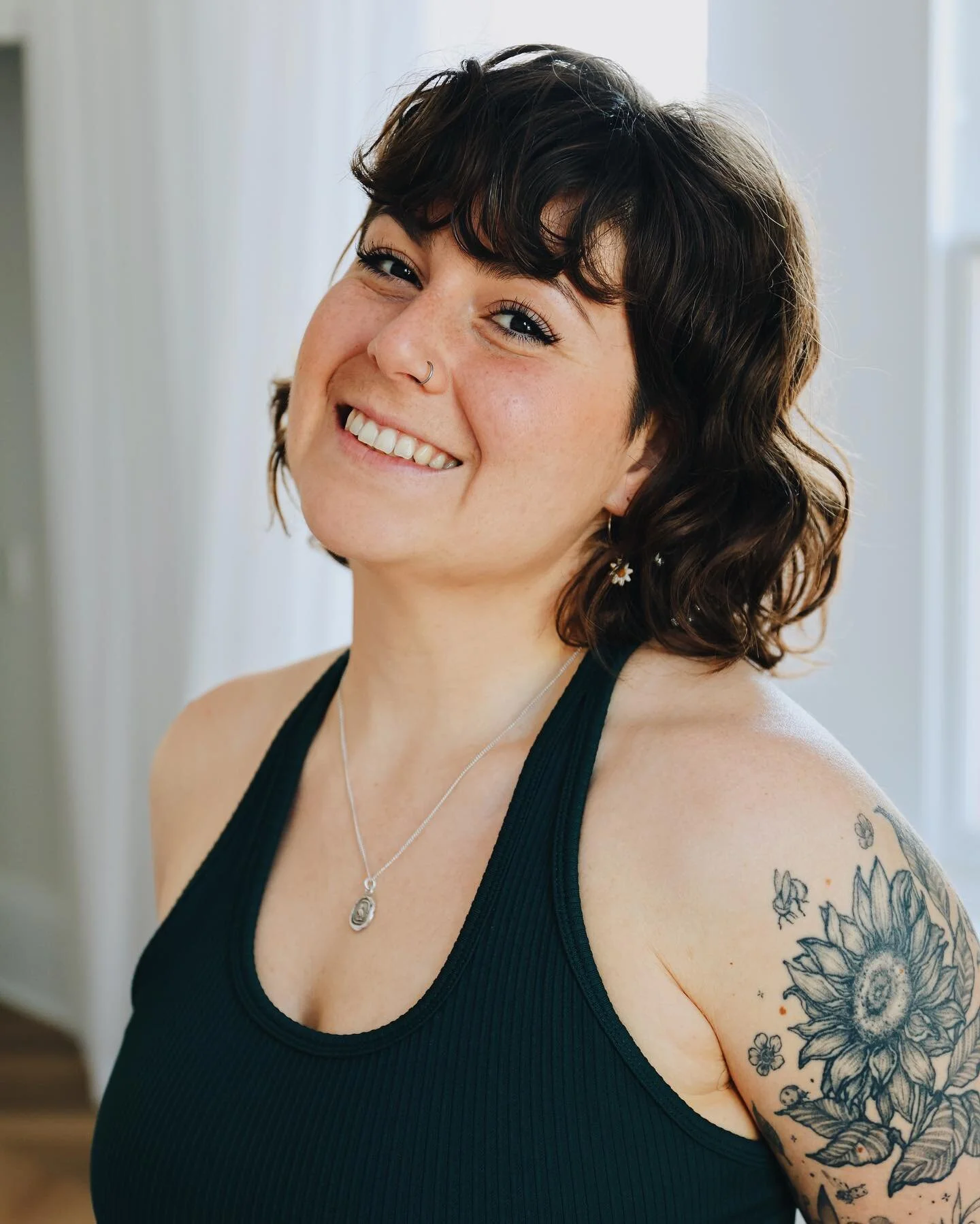 Hi, I'm Isy. 🌼 Over the years, life has thrown me some challenges that led me to struggle with my mental health, I had a lot of anxiety and dealt with depression for a number of years. The road was long and winding, but yoga, meditation, and breathw