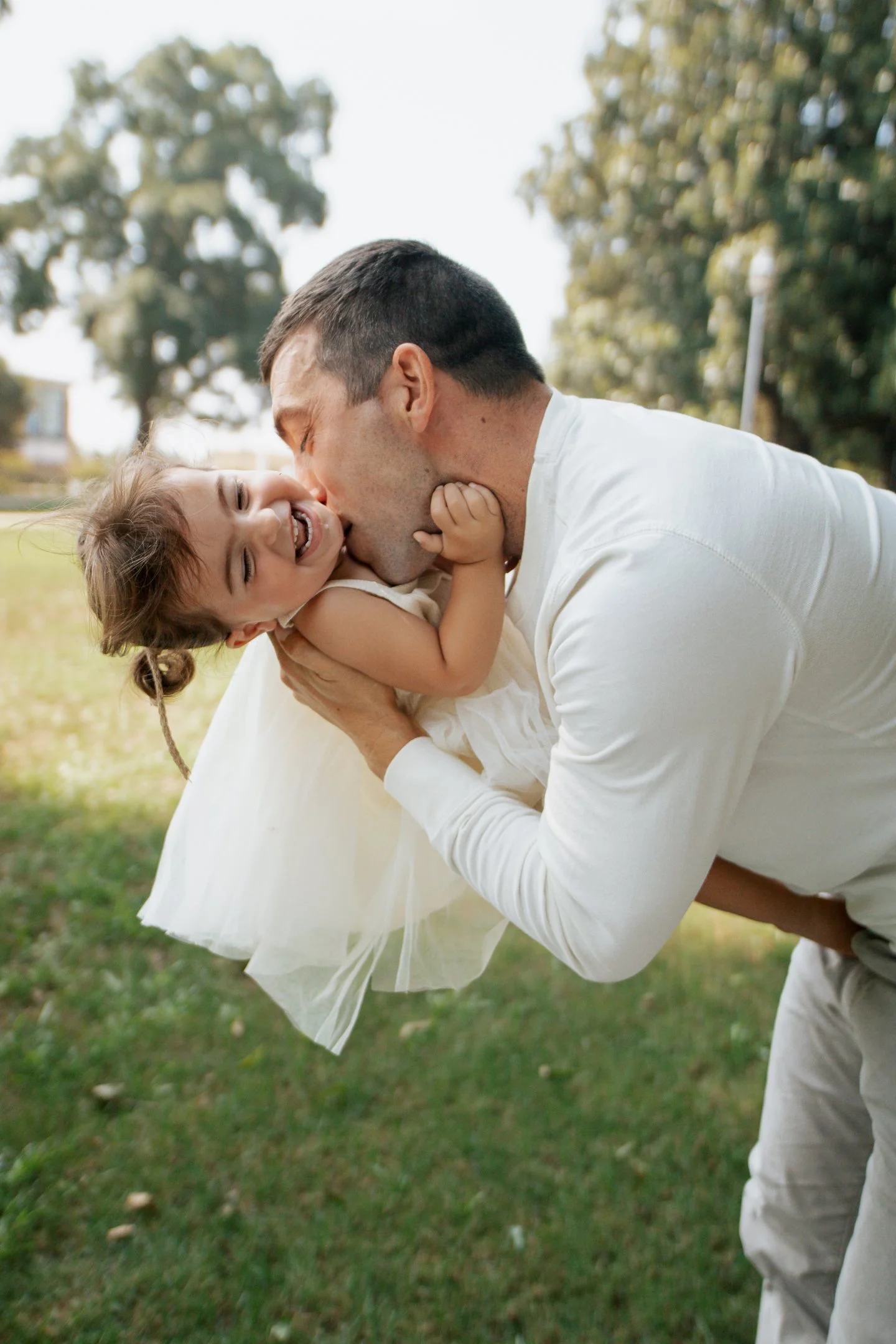 Virginia family photos in green space