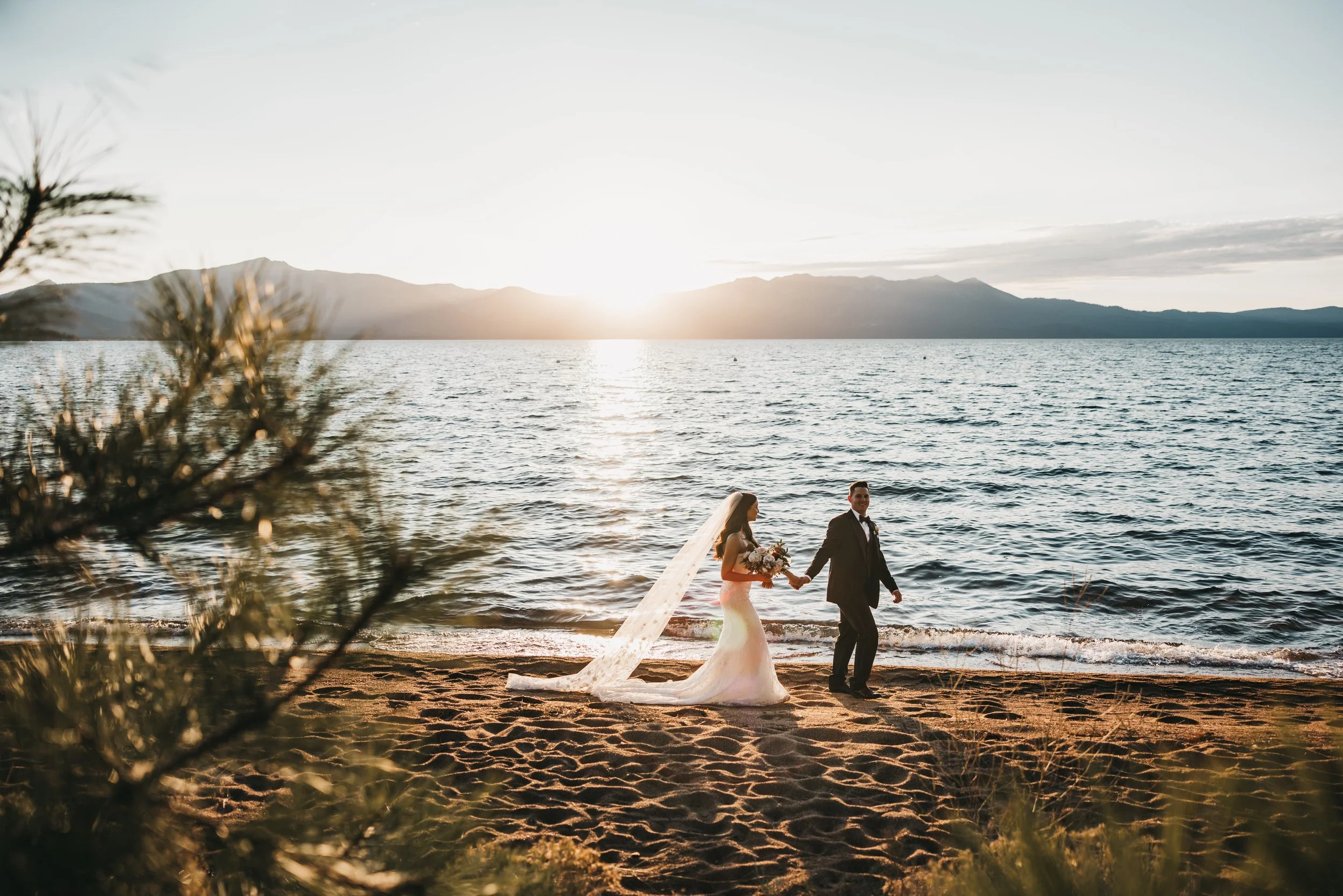 Elegant Rustic Lakeside Wedding at Edgewood Tahoe: Julia and Craig’s Timeless Celebration by the Lake