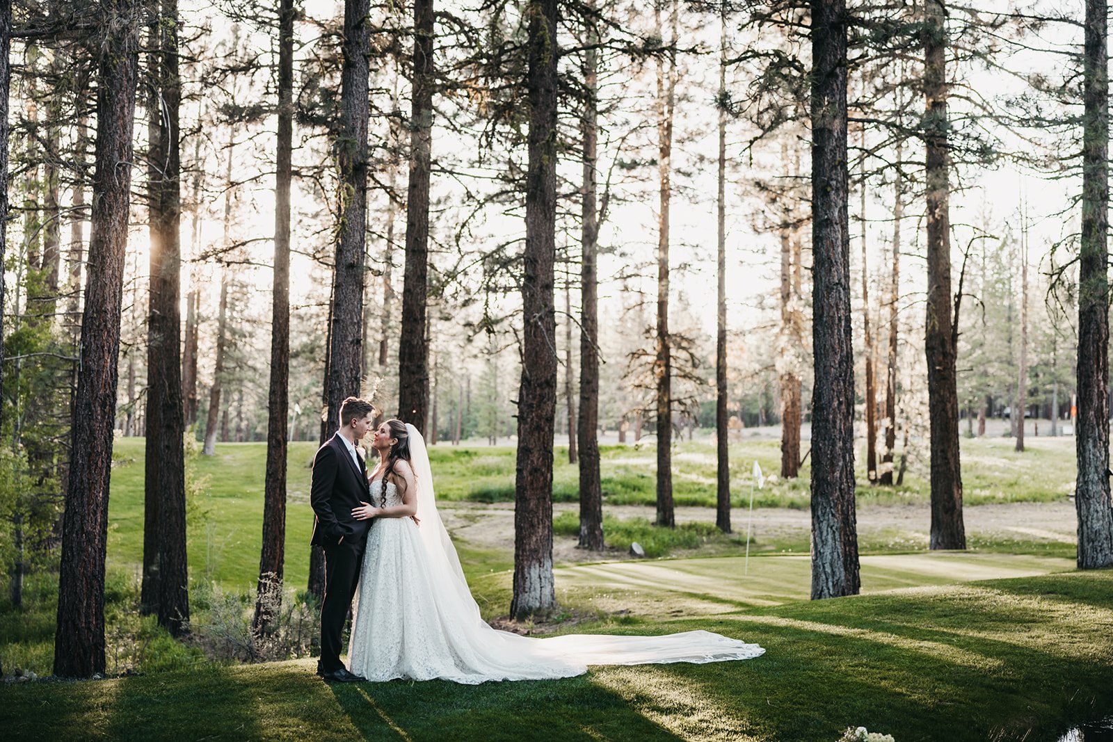 A Modern Woodland Wedding at Chalet View Lodge: Madi &amp; Garett’s Elegant Lake Tahoe Celebration