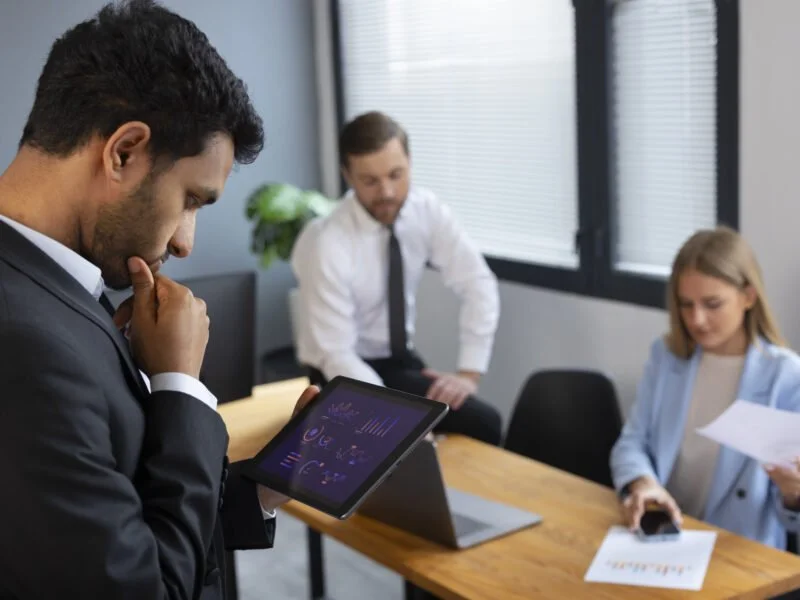 Consider How a Business and Commercial Law Attorney Approaches AI Contract Risks