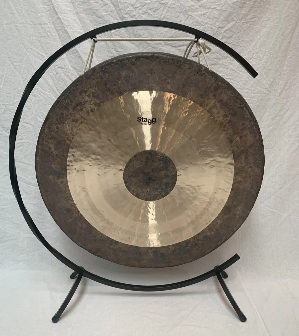 A Stagg 36 inch gong.