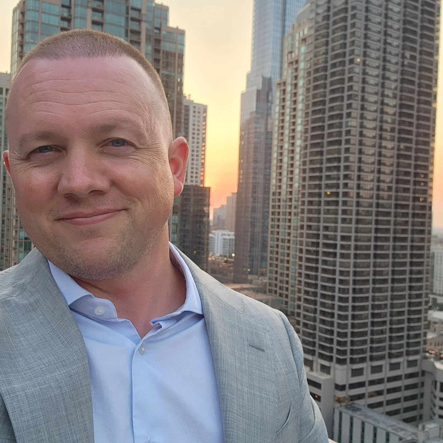 Enjoying the weather and the view from the rooftop! #neocon2025 #chicago #magnificentmilechicago #residenceinn