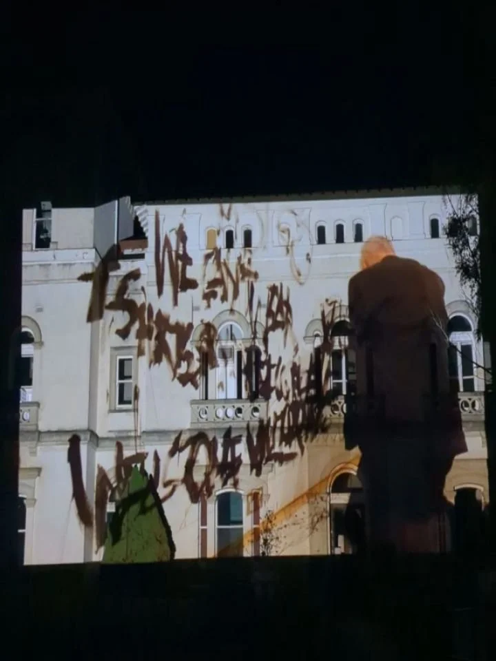 Beechworth Bienalle projections by Mike Parr on the Birches on Saturday night - what a thrill to see our coworking home all lit up with this fascinatingpiece of contemporary art

Congrats to the whole @beechworthbiennale team - such a fabulous weeken