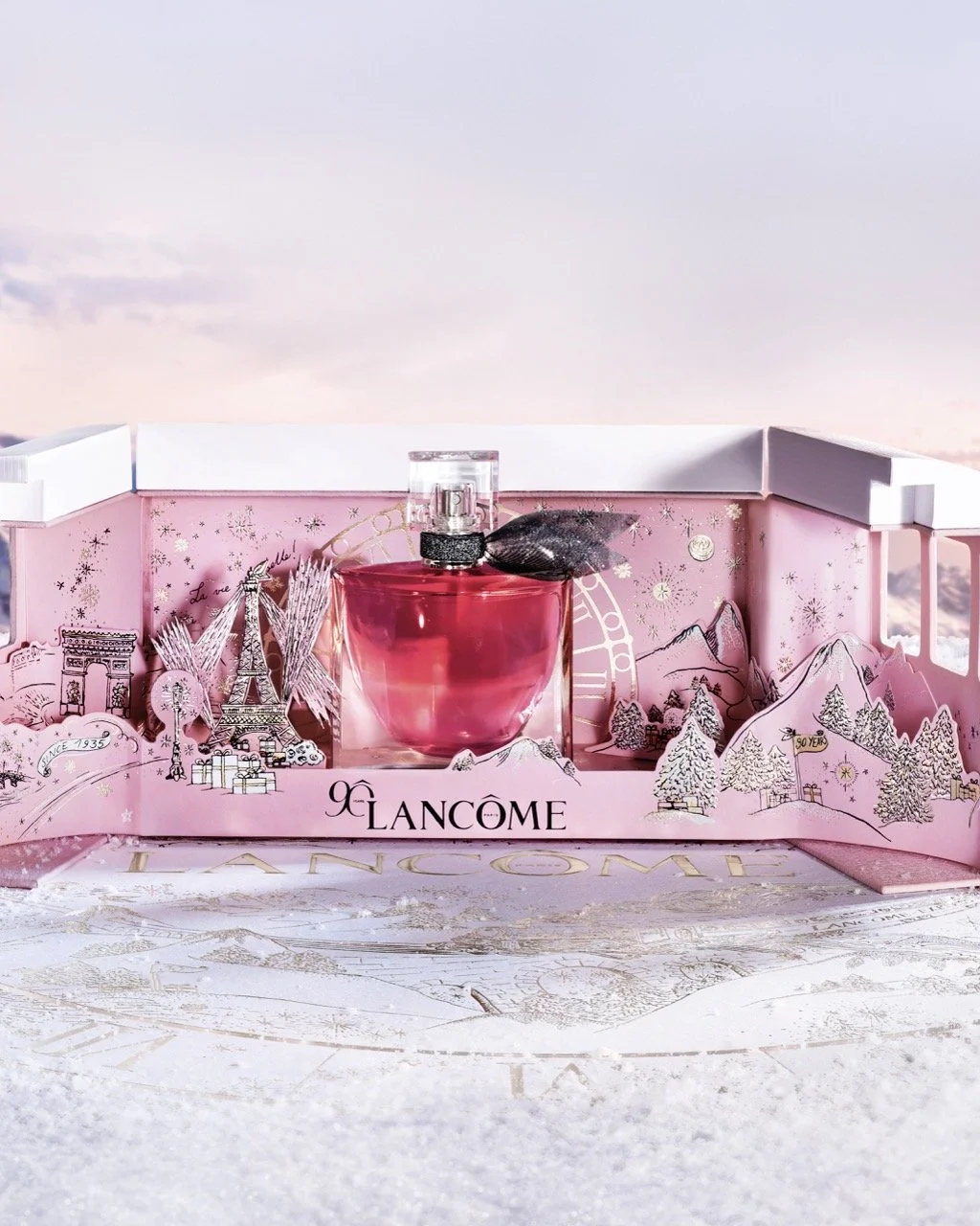 lan_dmi_holiday_25_still_life_LVEB_train_150_RGB_4x5 - Grande.jpeg