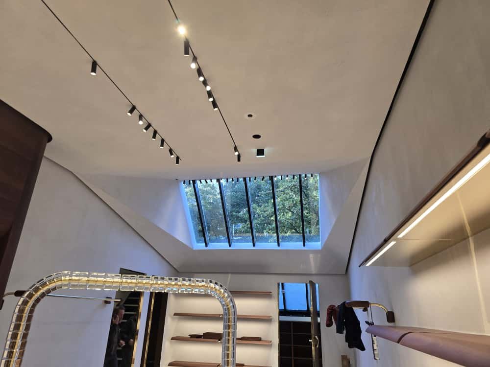 PHOTO-2025-11-06-19-54-17 2.jpg