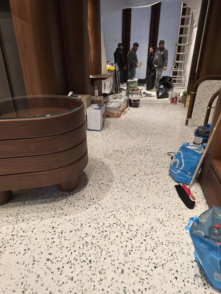 PHOTO-2025-11-06-19-54-19 2.jpg