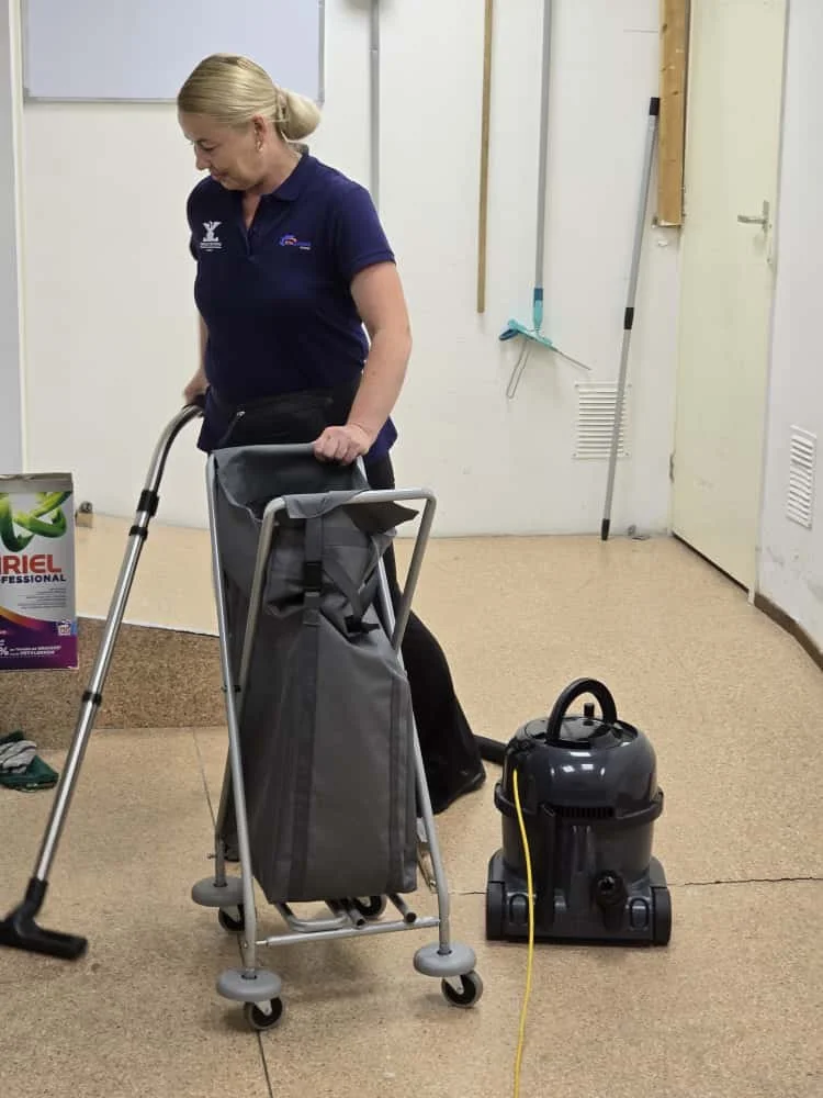 PHOTO-2025-11-06-19-55-44 4.jpg