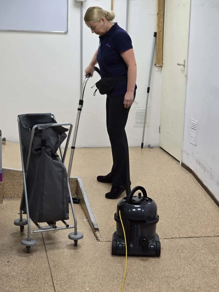 PHOTO-2025-11-06-19-55-44 6.jpg