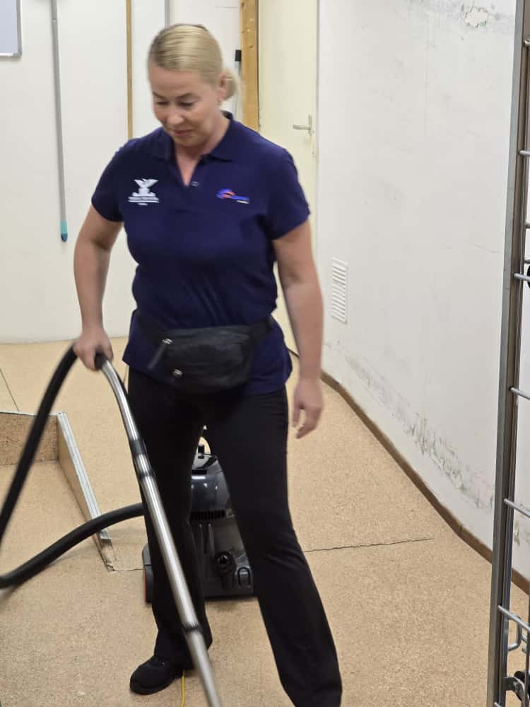 PHOTO-2025-11-06-19-55-44 7.jpg