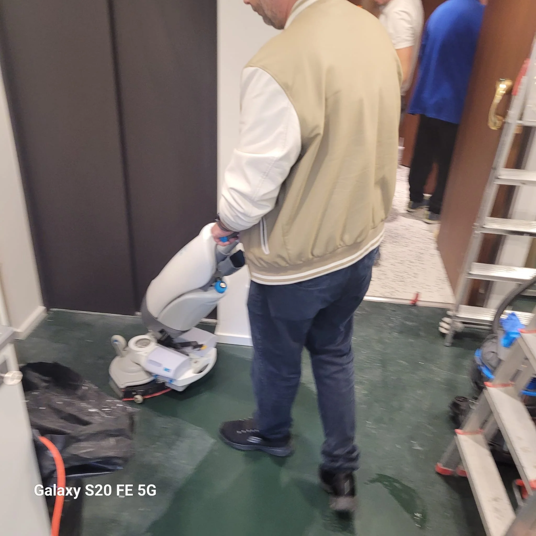 PHOTO-2025-11-06-20-08-13 2.jpg