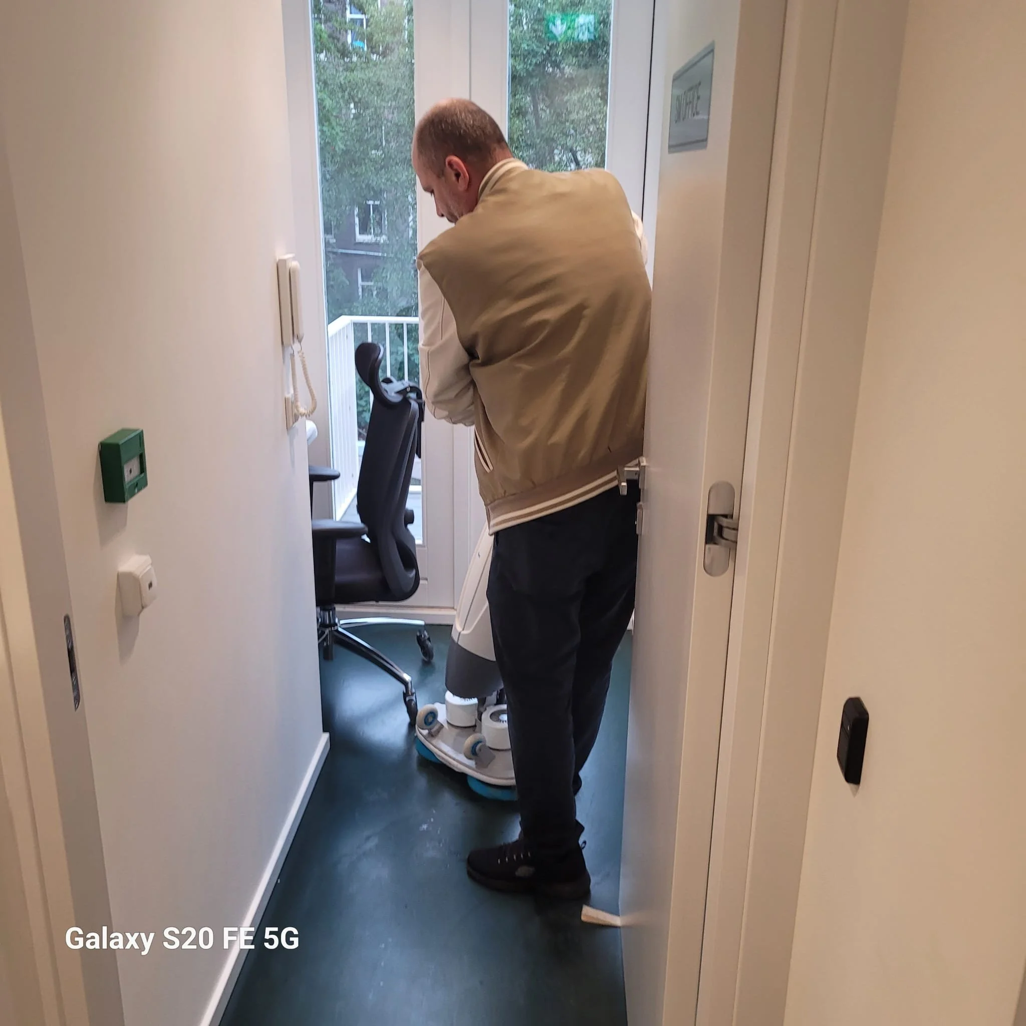 PHOTO-2025-11-06-20-08-13 3.jpg