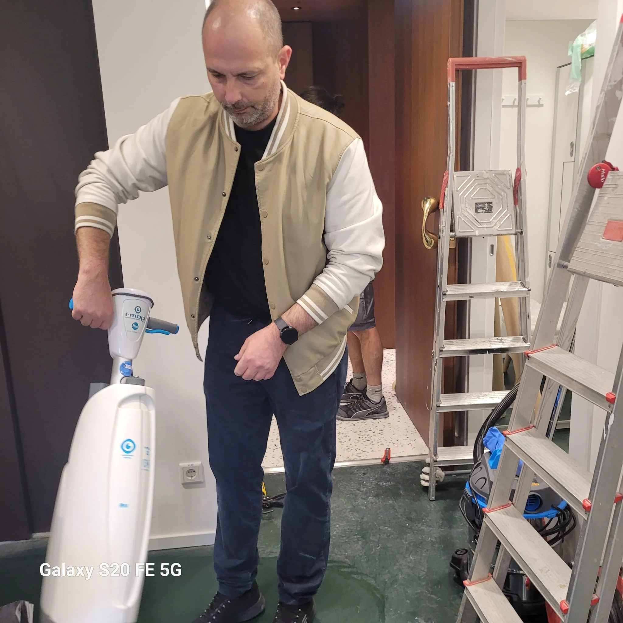 PHOTO-2025-11-06-20-08-15 2.jpg