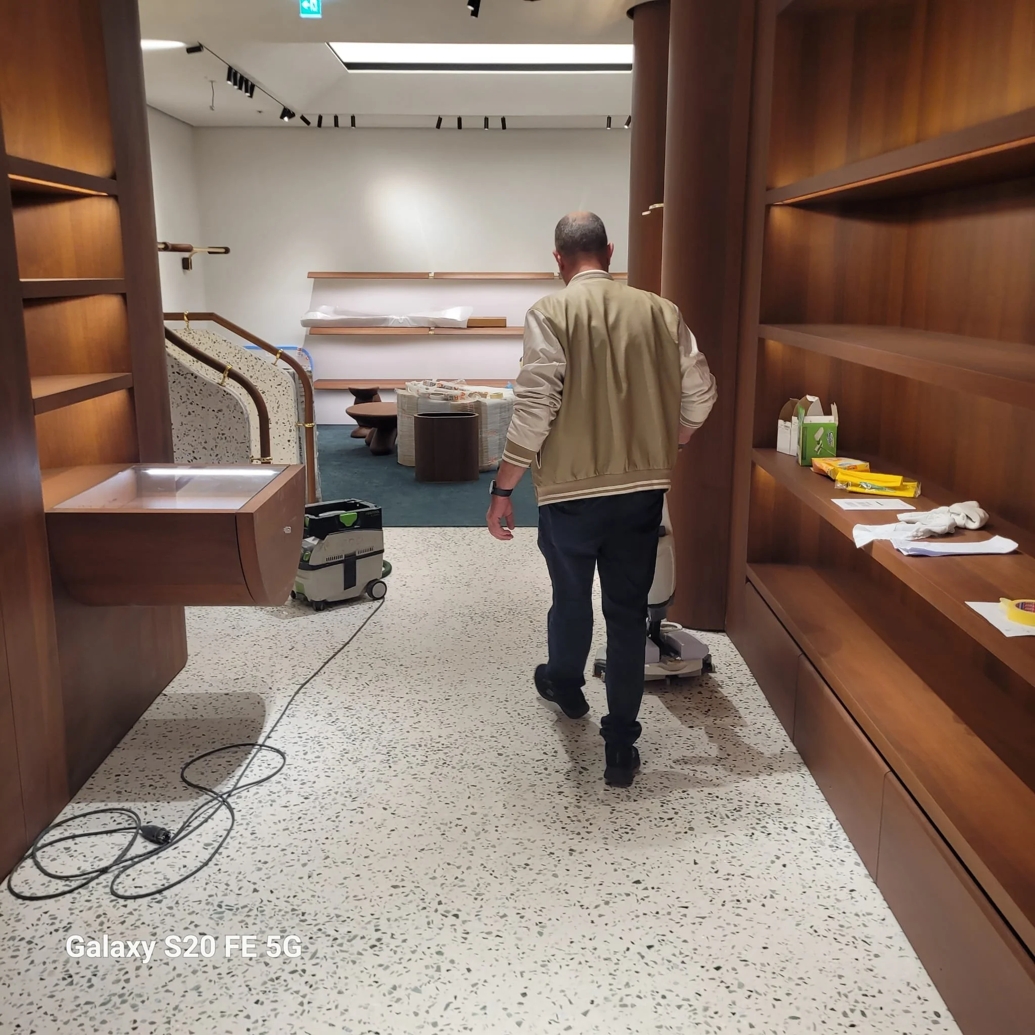 PHOTO-2025-11-06-20-08-15 5.jpg