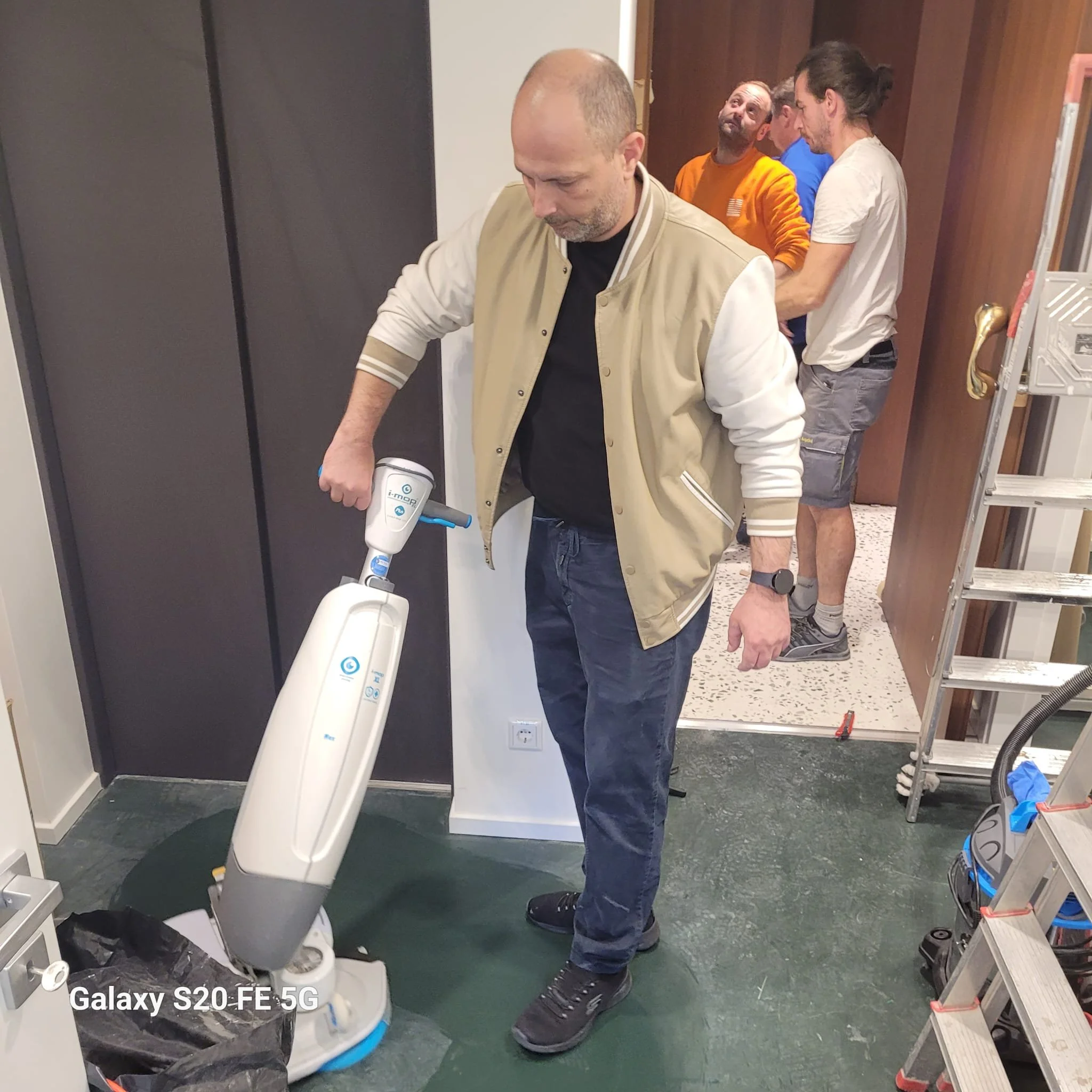 PHOTO-2025-11-06-20-08-17 2.jpg