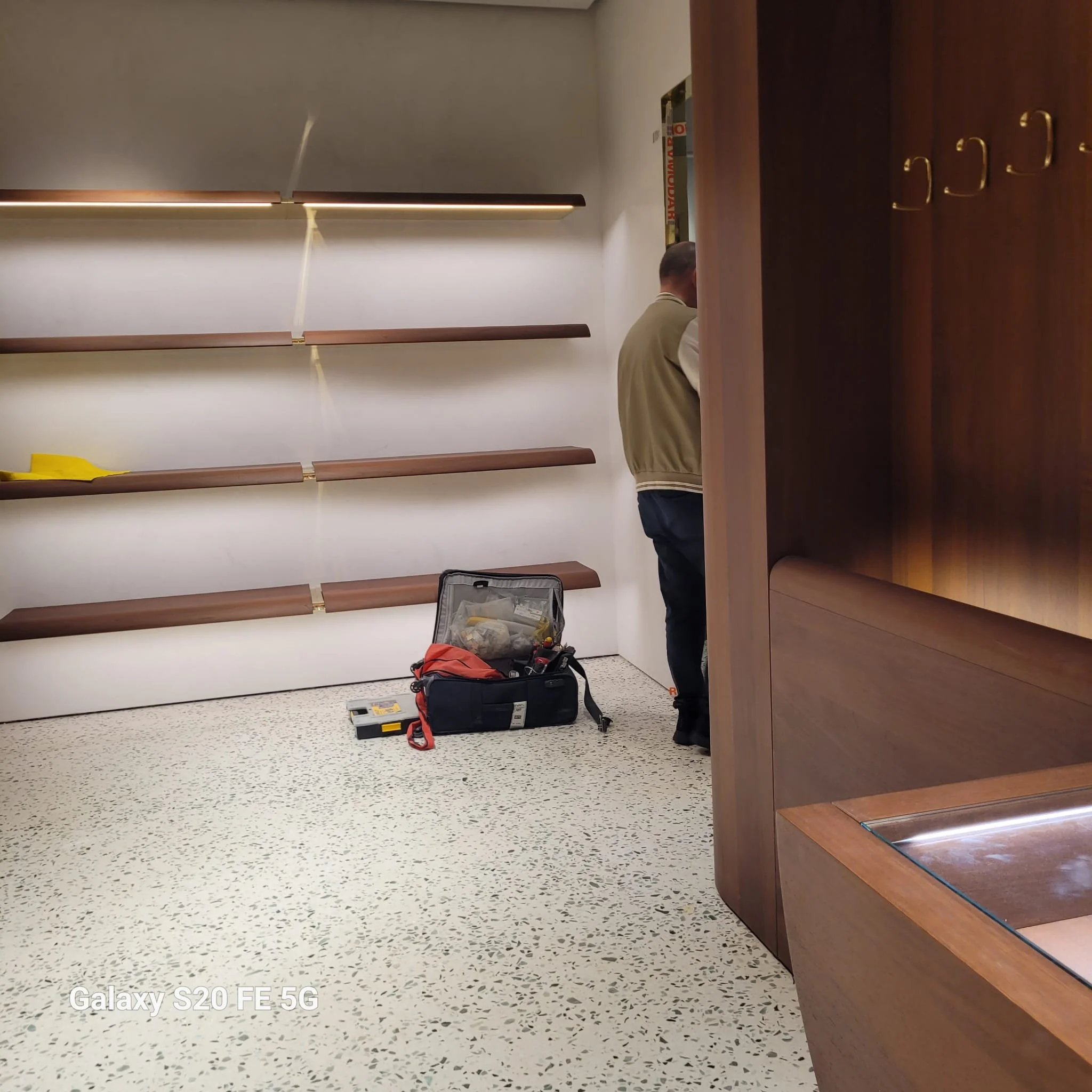 PHOTO-2025-11-06-20-08-17 6.jpg