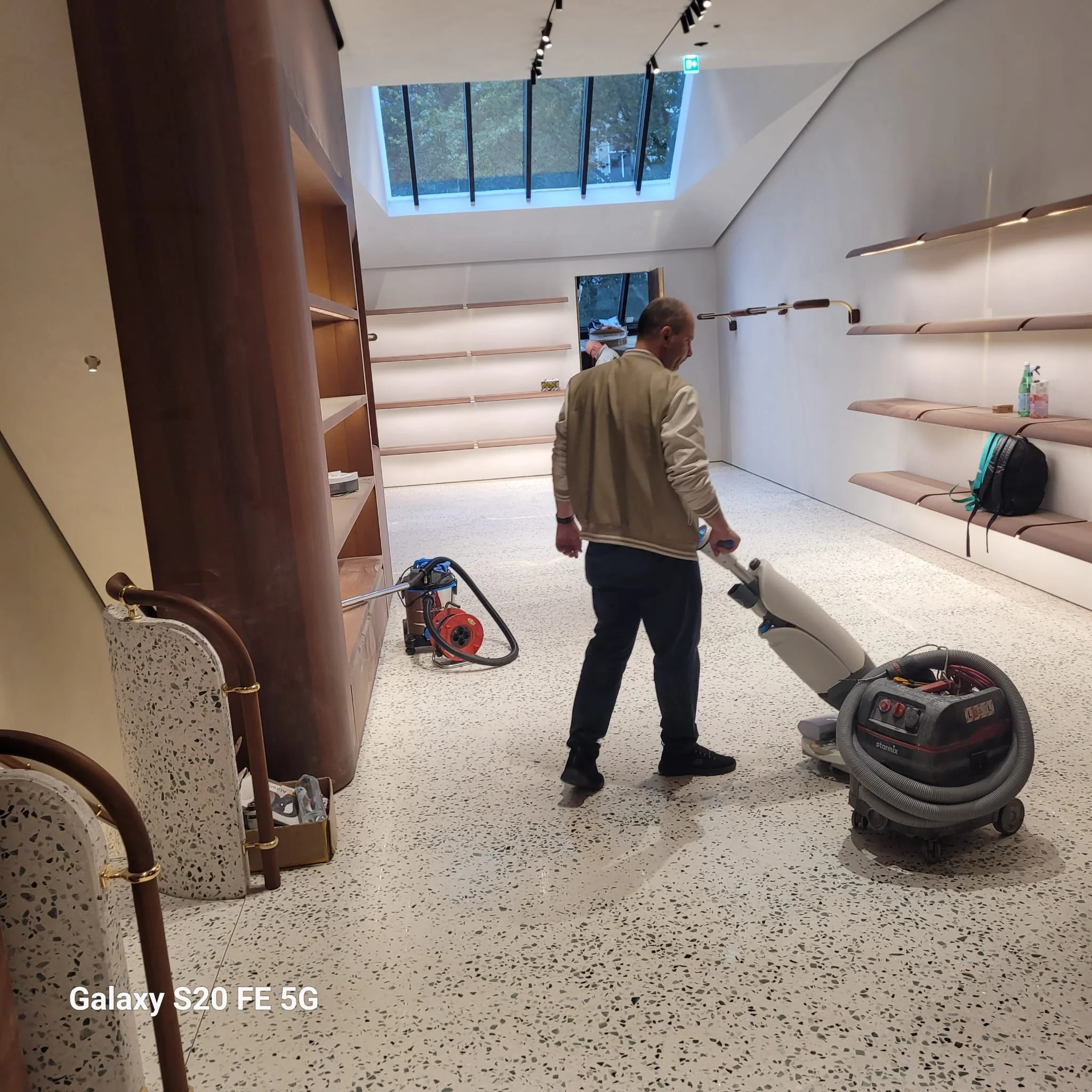 PHOTO-2025-11-06-20-08-18 3.jpg